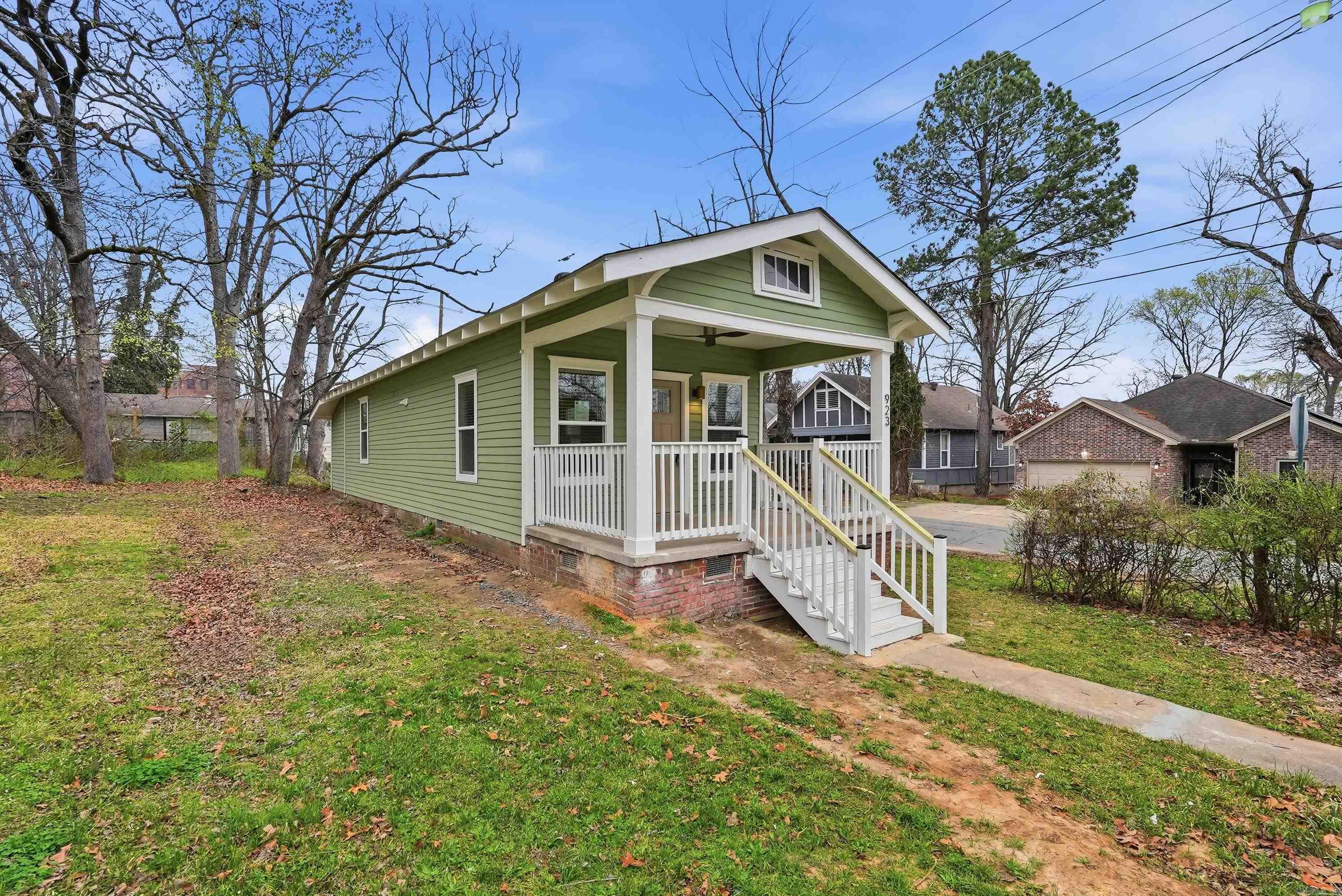 FOREST HILLS - Residential