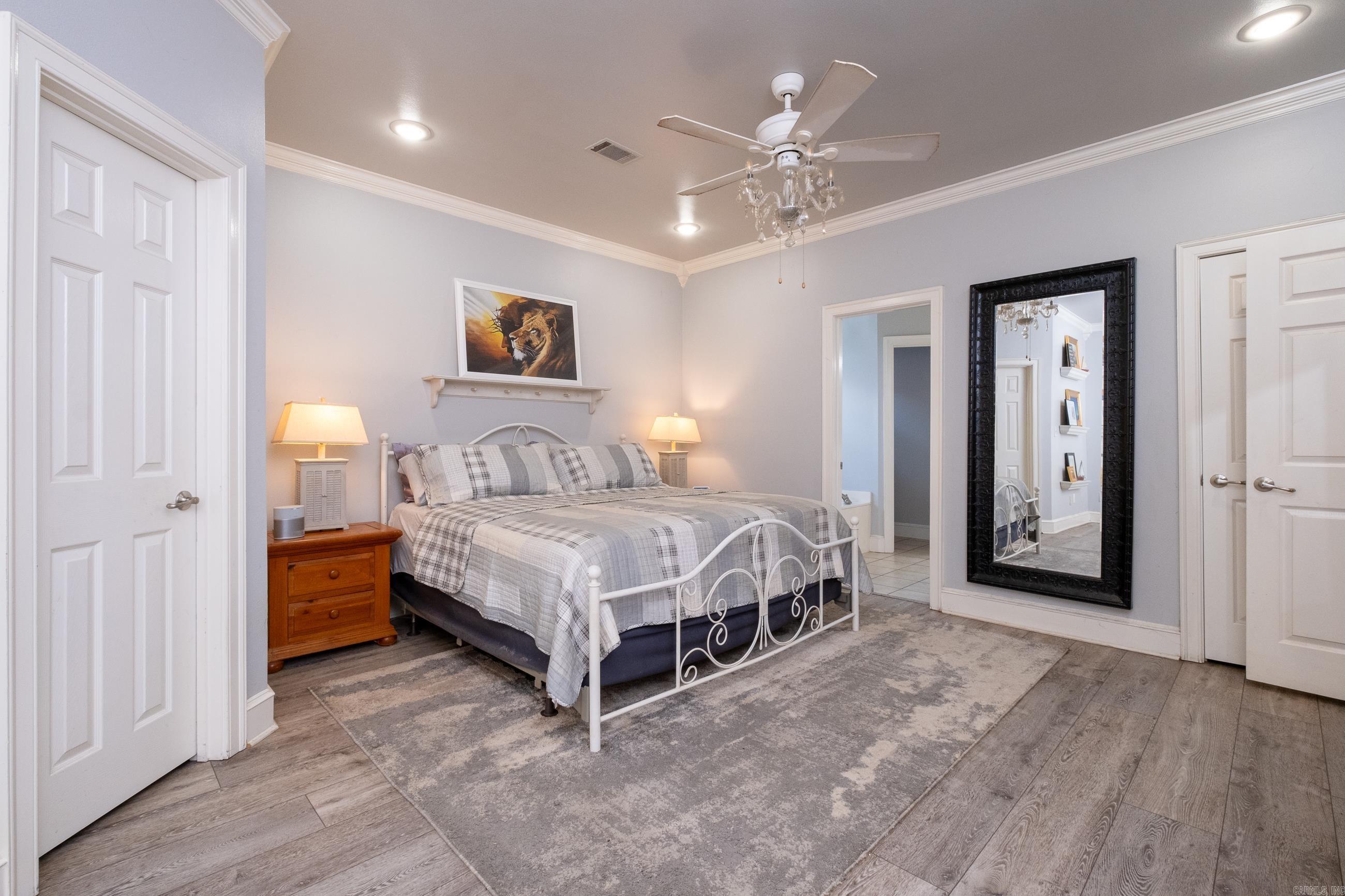 COUNTRY CLUB OF ARK THE - Residential