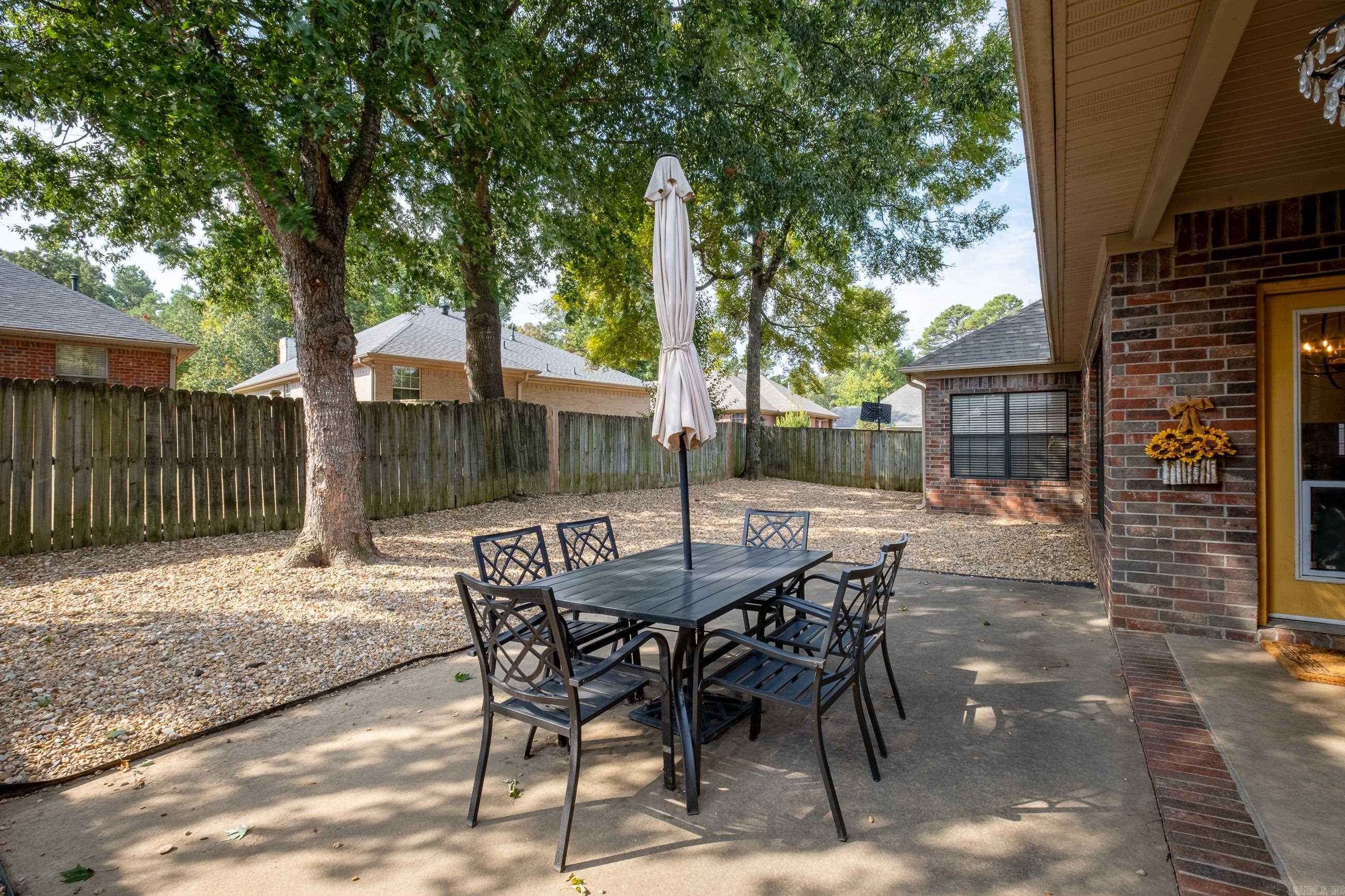 COUNTRY CLUB OF ARK THE - Residential