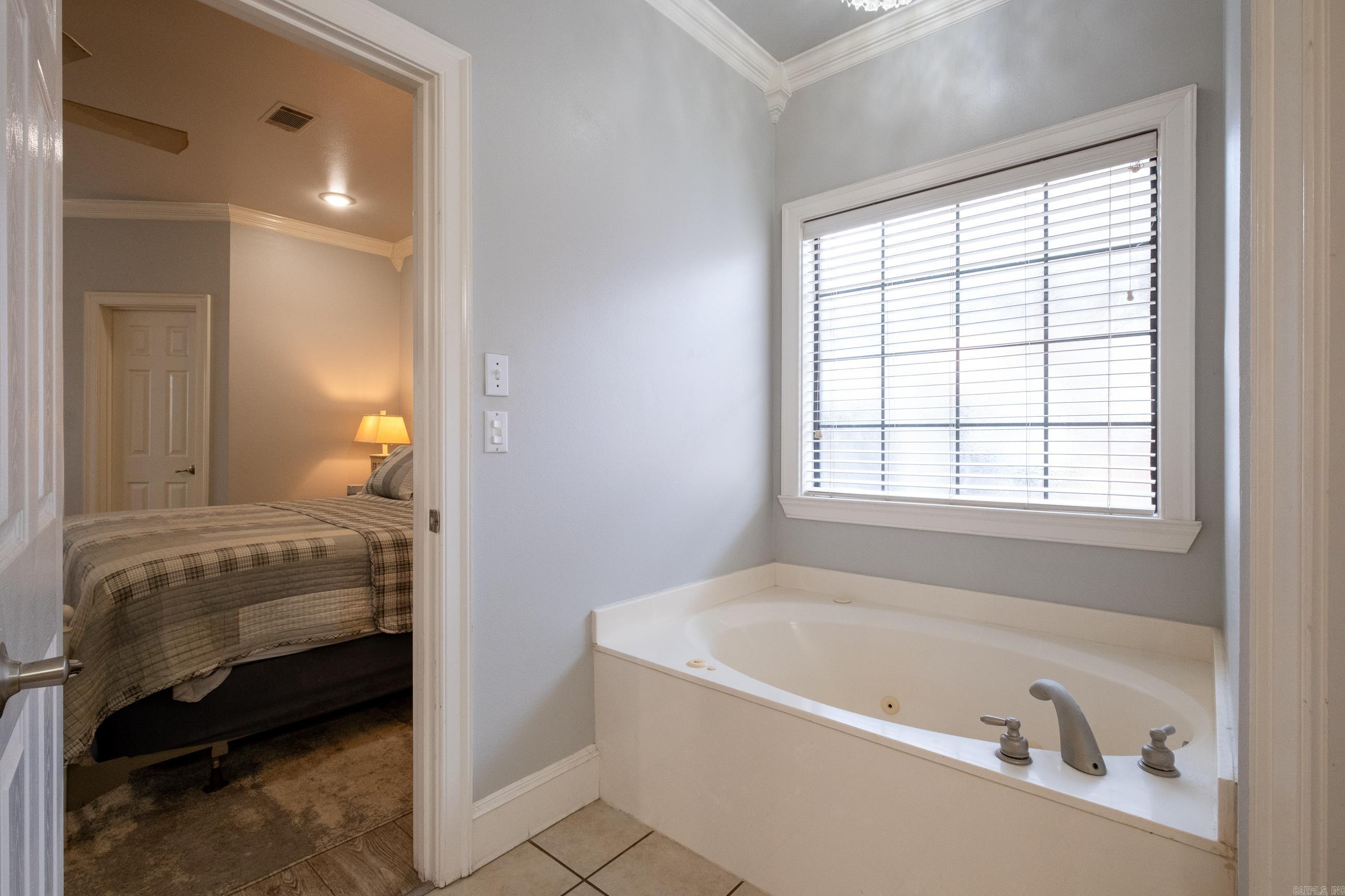 COUNTRY CLUB OF ARK THE - Residential