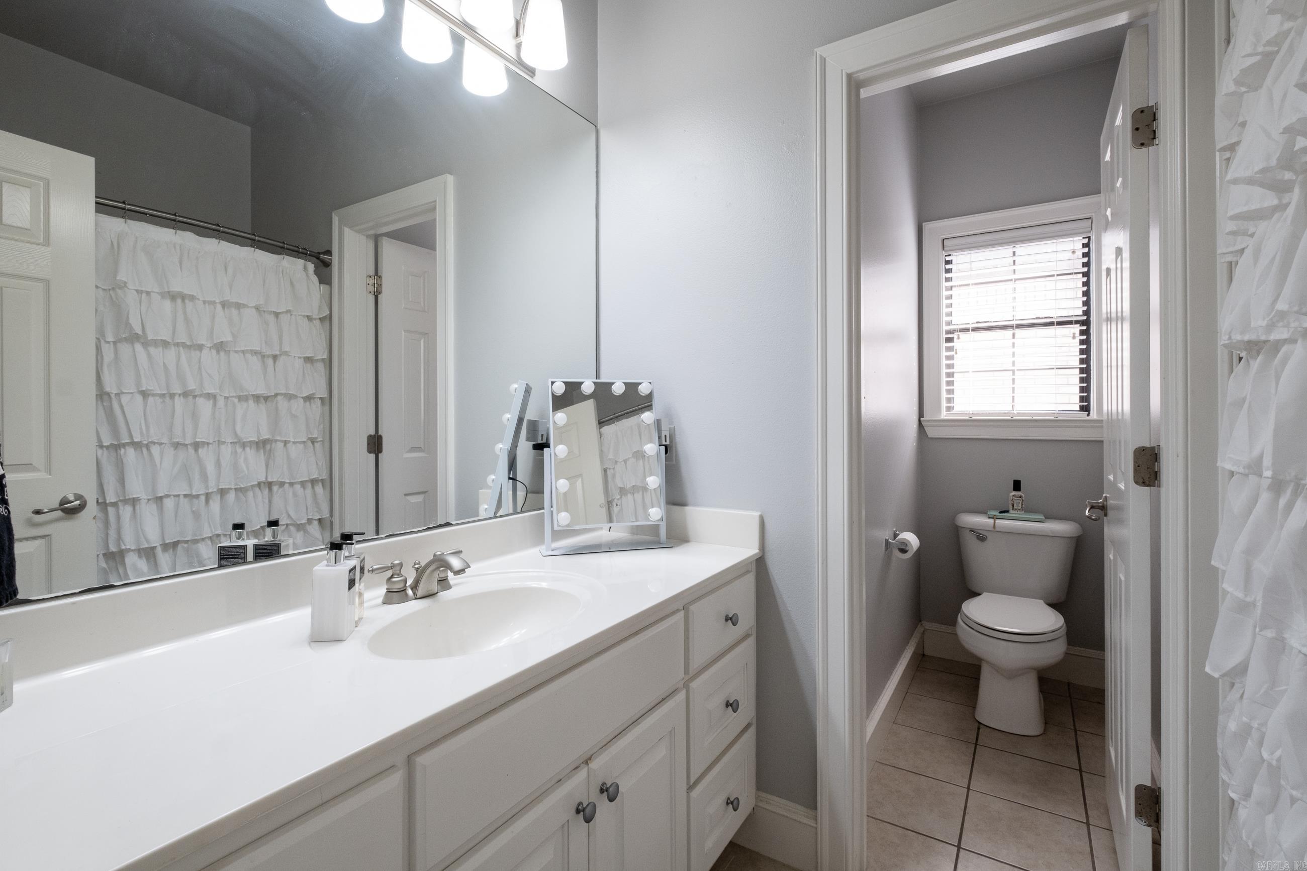 COUNTRY CLUB OF ARK THE - Residential