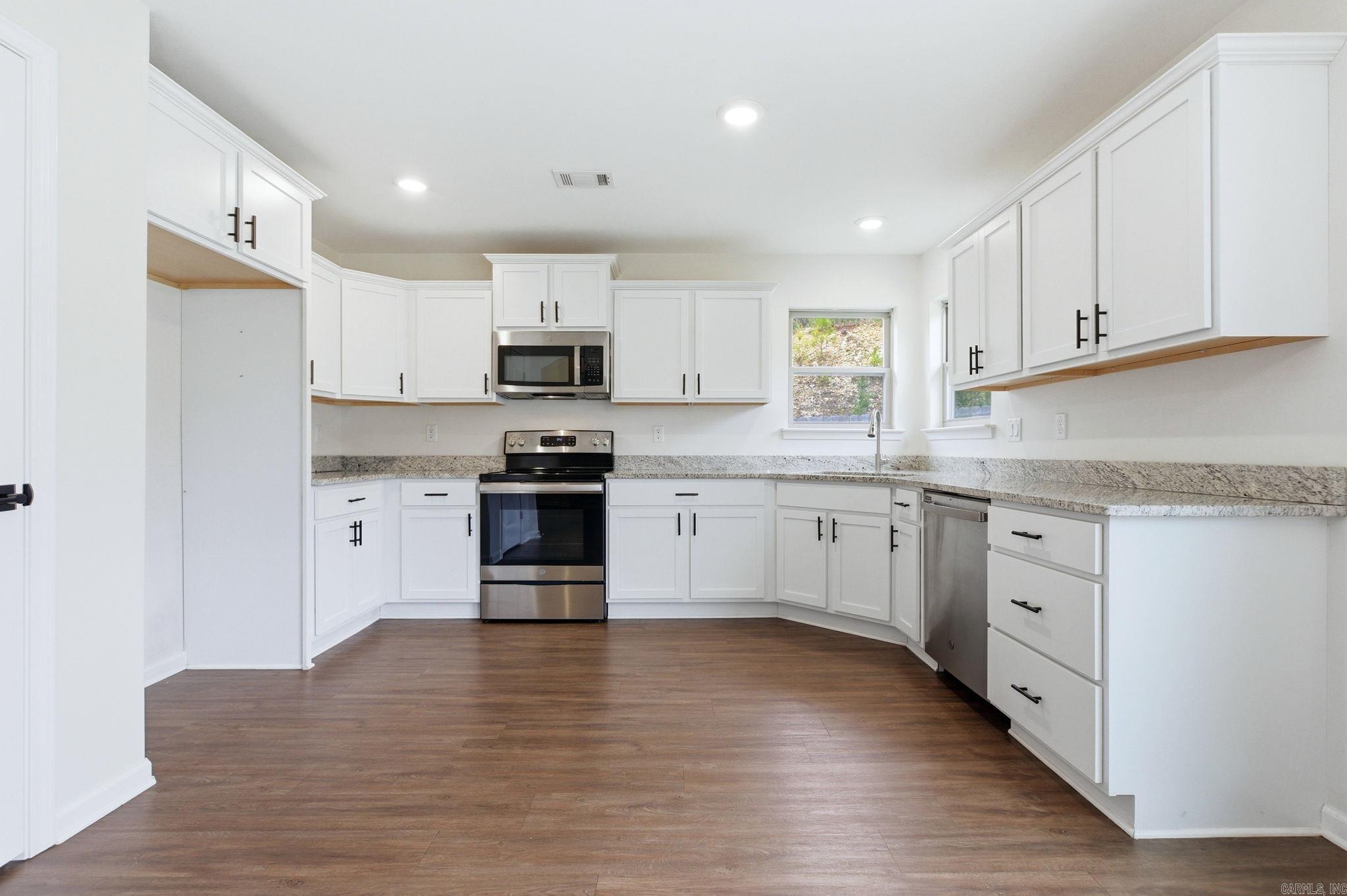 HERITAGE HEIGHTS - Residential