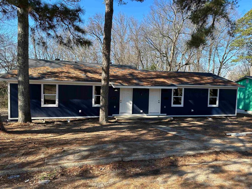 Explore the allure of this rare, fully renovated 3-bed, 2-bath duplex on Hiland, boasting a practically everything new transformation. Nestled in the heart of Benton, this property offers a central location, mere minutes away from restaurants, schools, shopping, and more. Don't miss the chance to witness the beauty of this meticulously renovated duplex—schedule your viewing today!