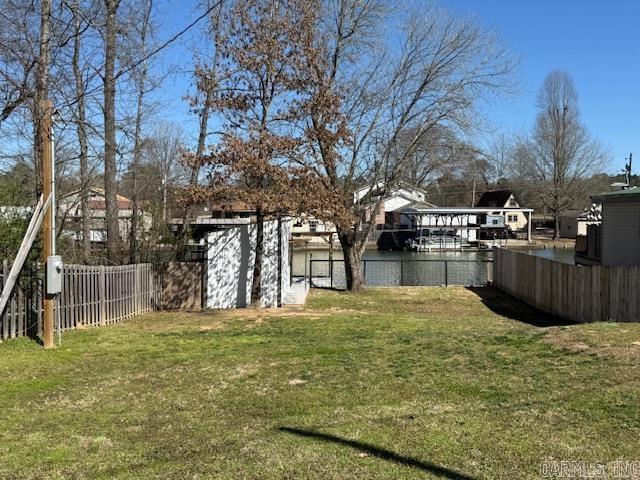 WOODLAND SHORES - Residential