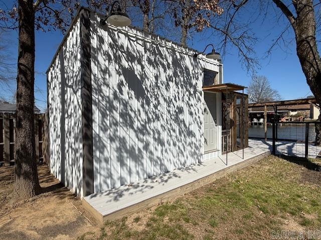 WOODLAND SHORES - Residential