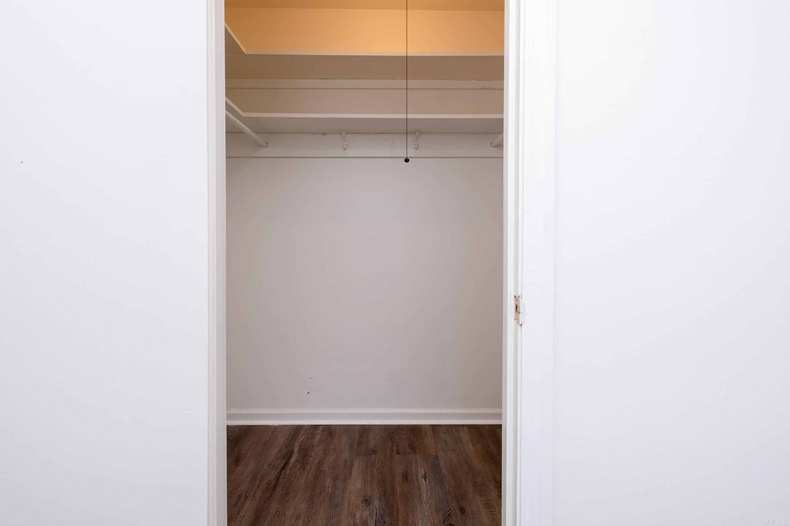 HAMPTON COURT APT HPR - Residential