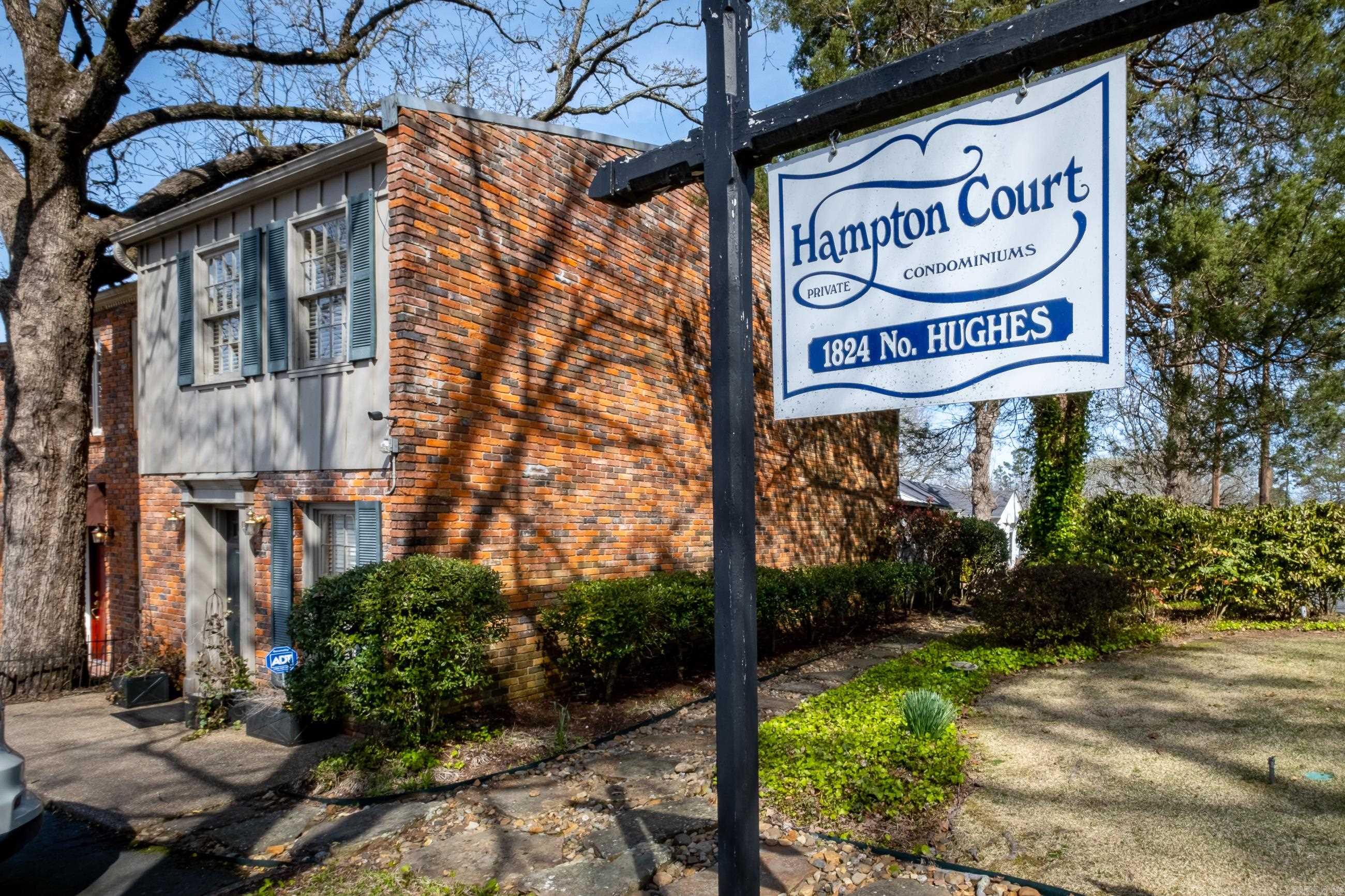 HAMPTON COURT APT HPR - Residential