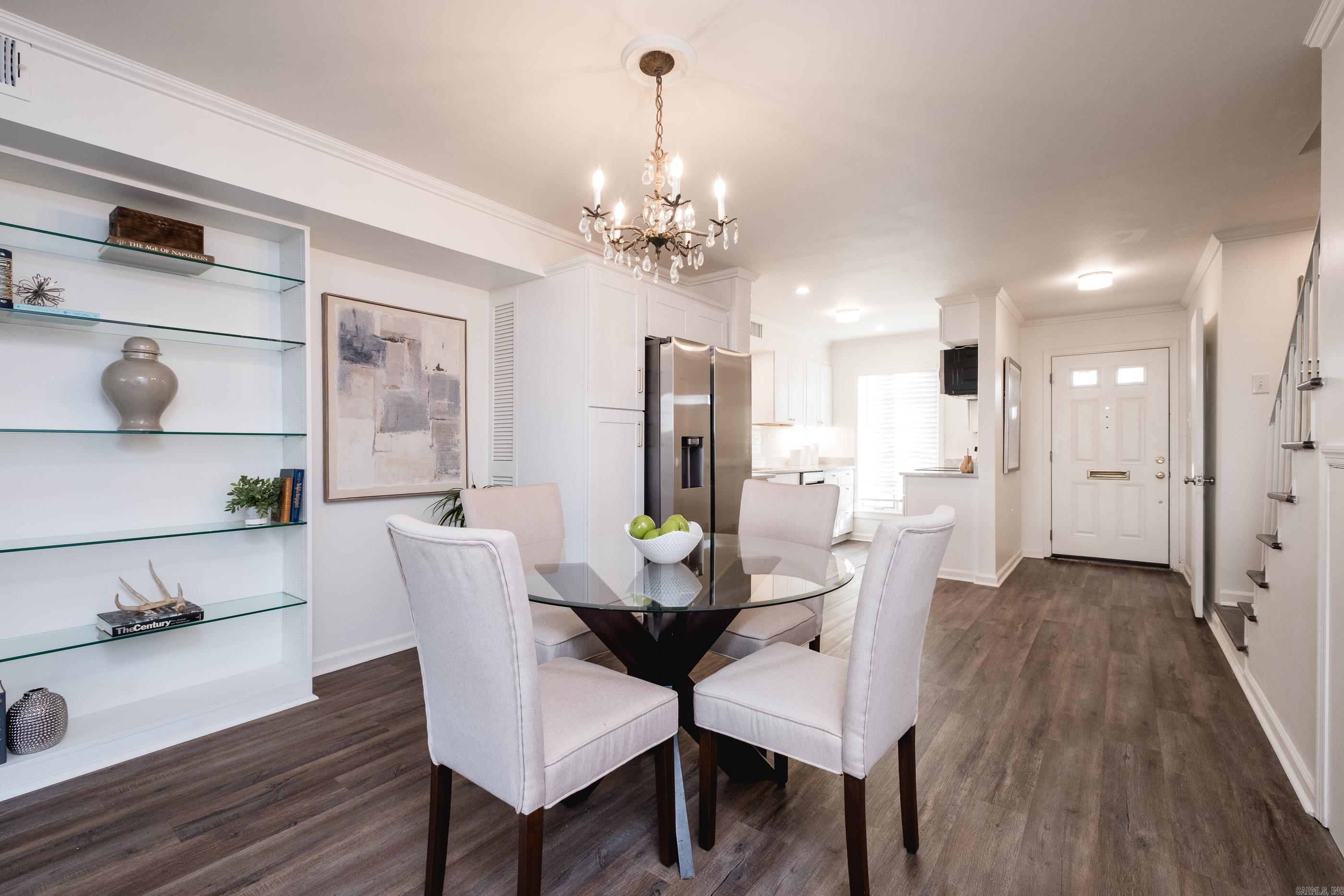 HAMPTON COURT APT HPR - Residential