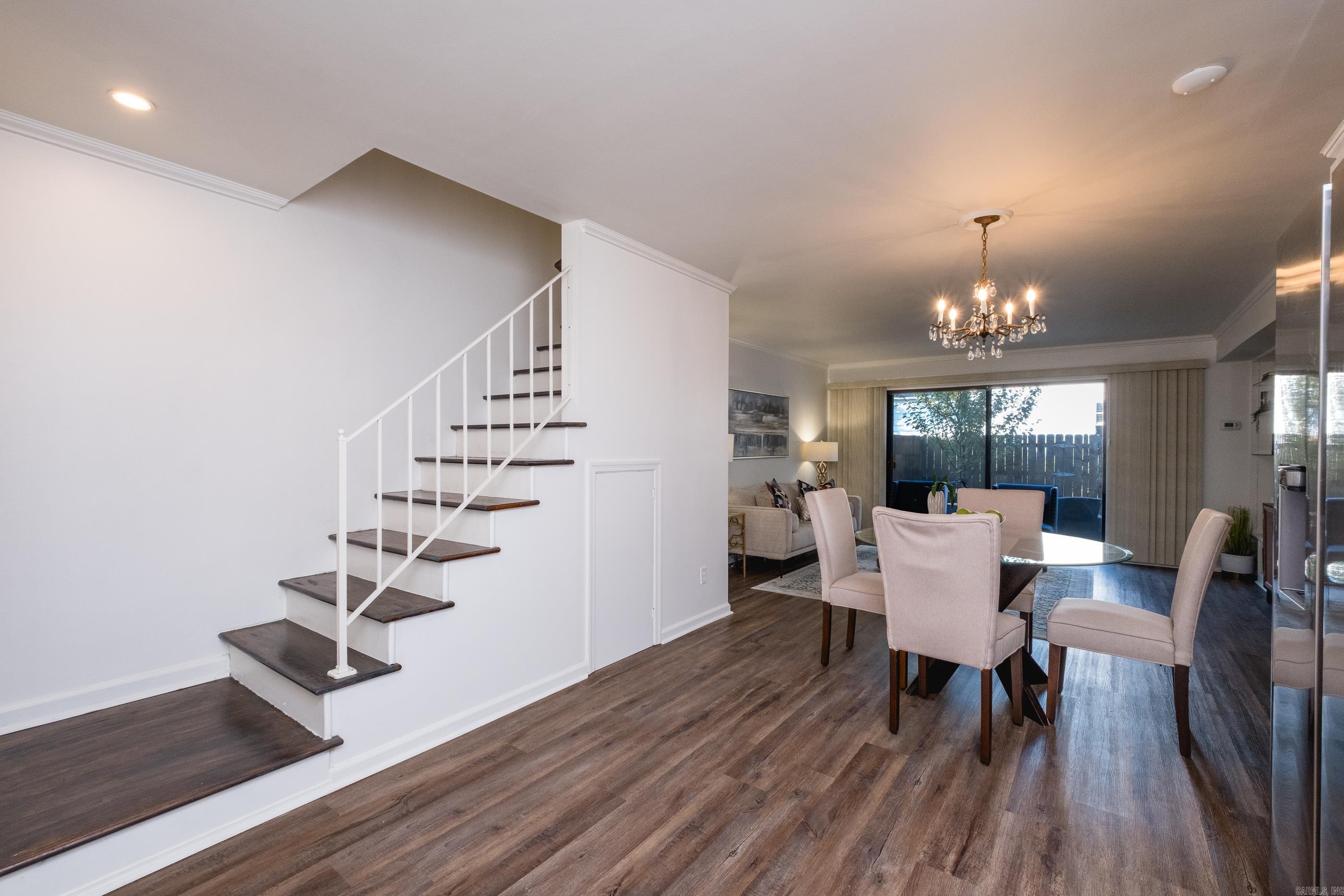 HAMPTON COURT APT HPR - Residential