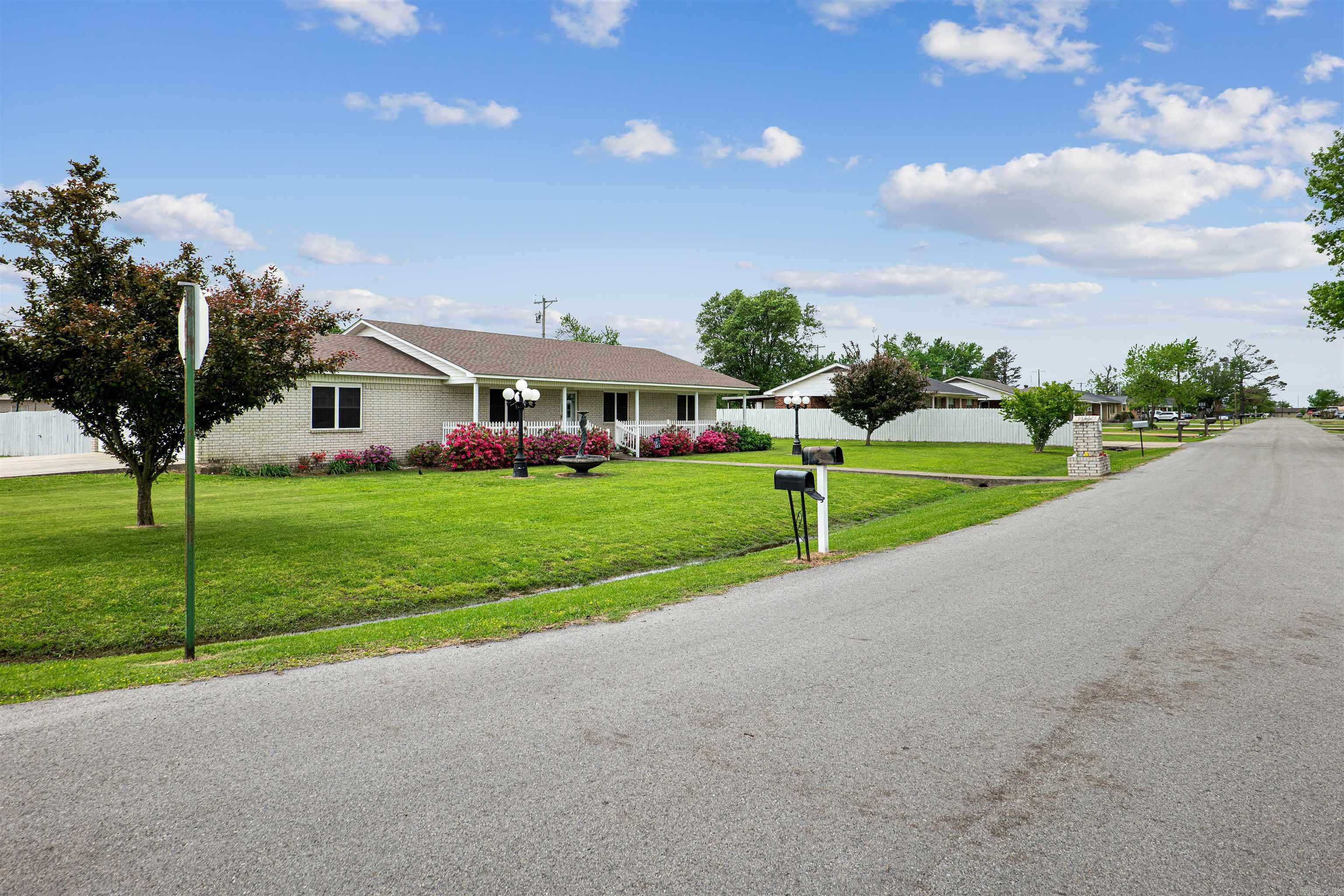 COLONIAL ACRES - Residential