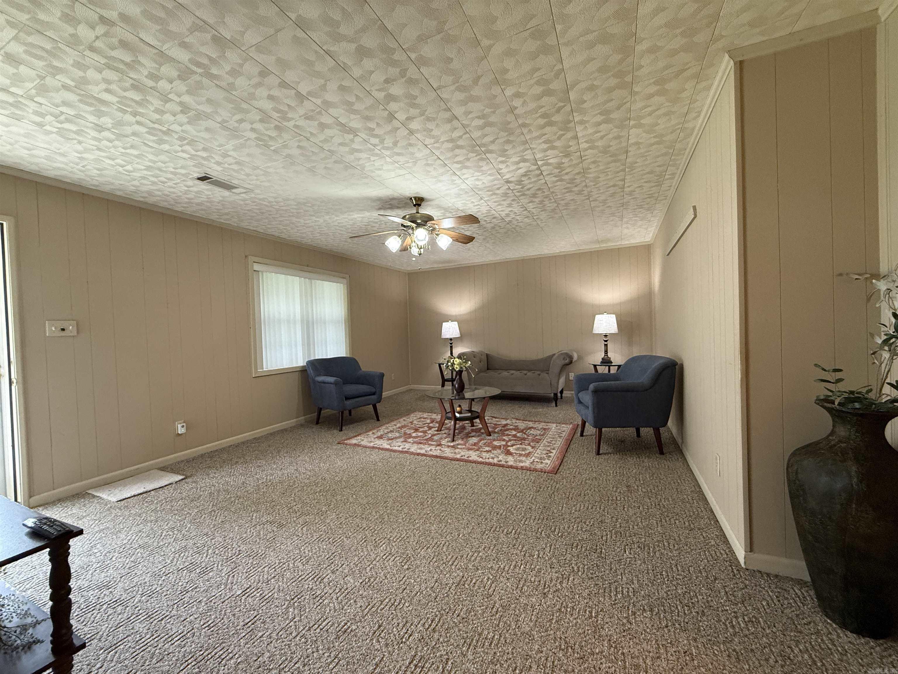 COLONIAL ACRES - Residential