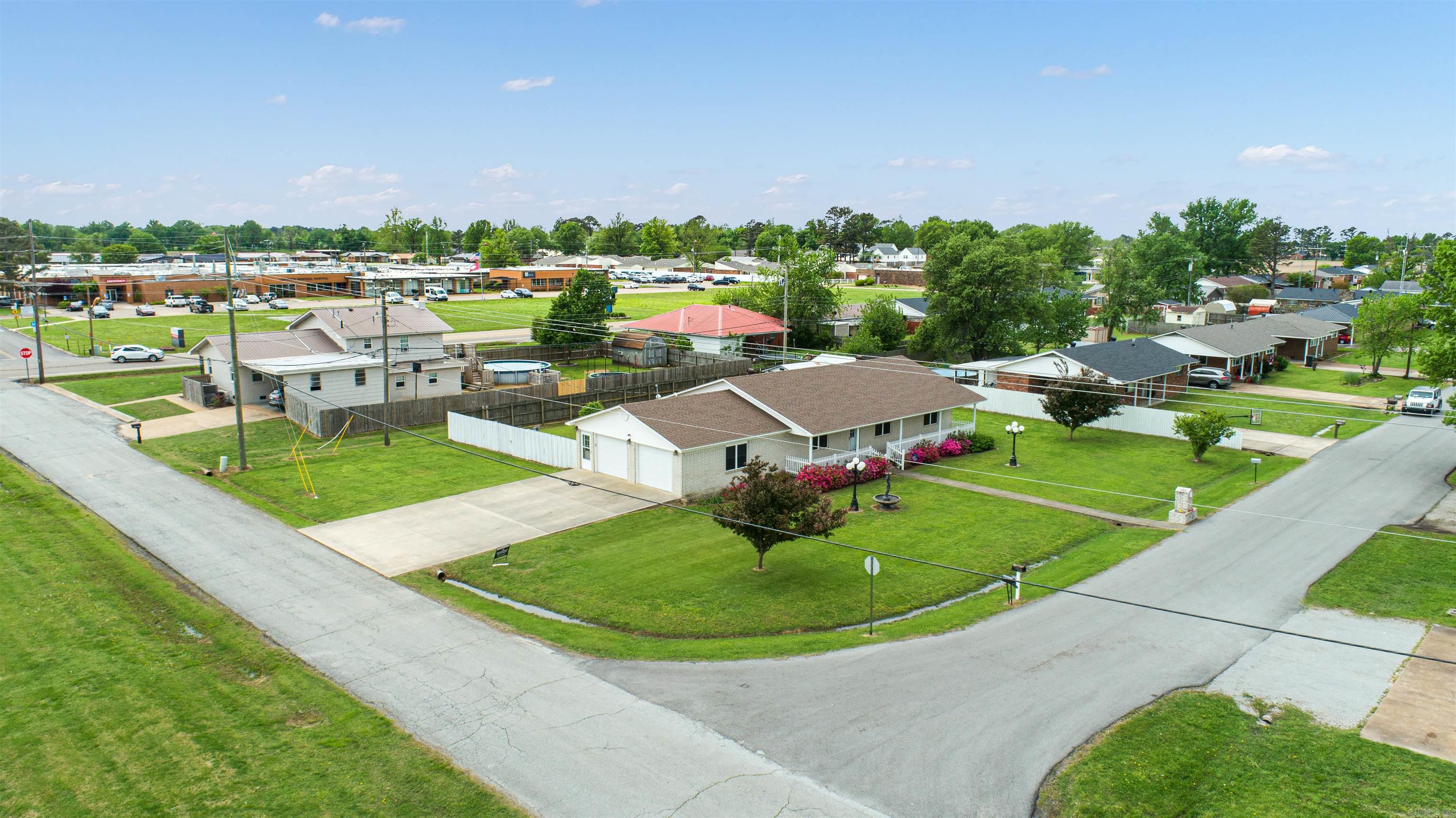 COLONIAL ACRES - Residential