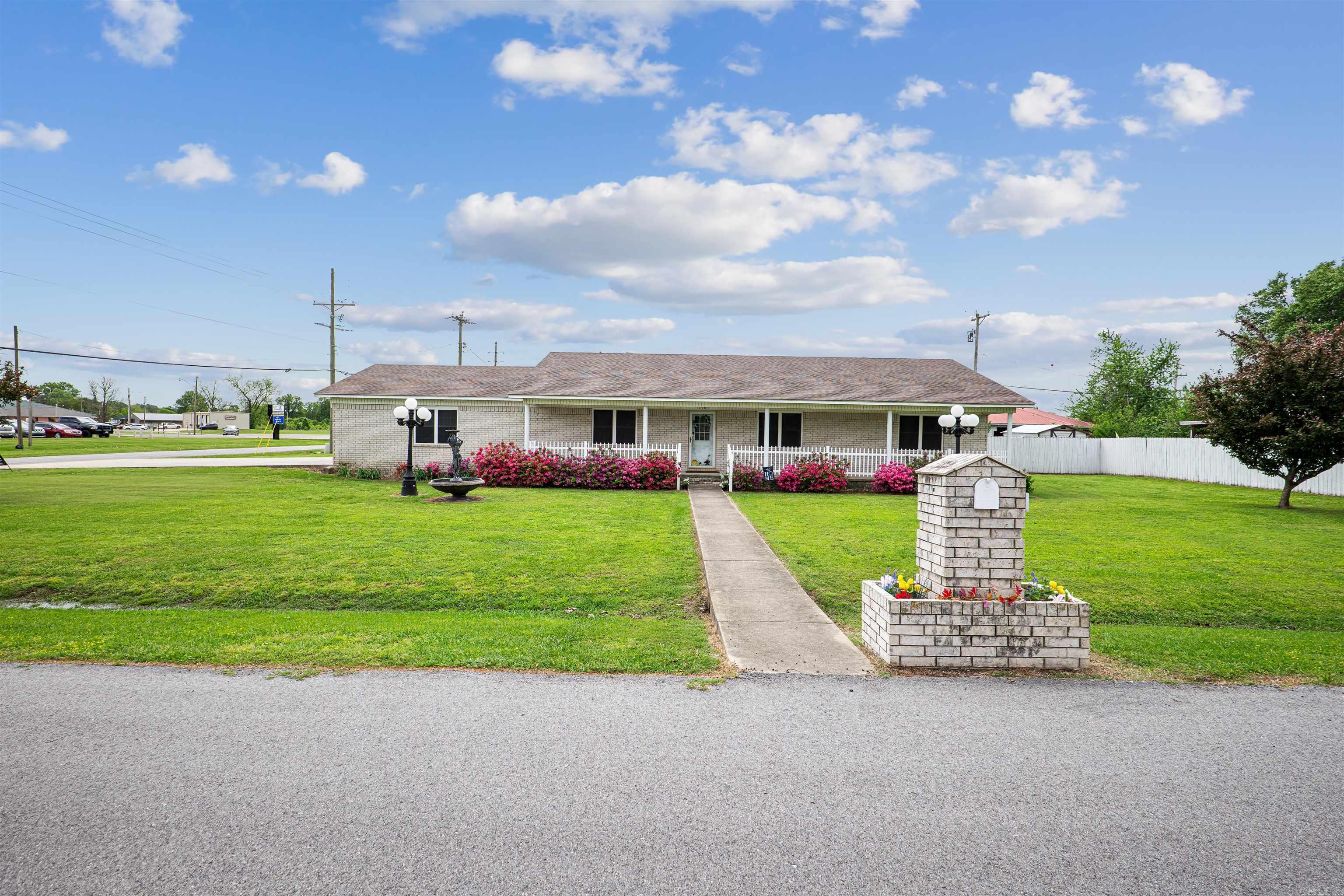 COLONIAL ACRES - Residential