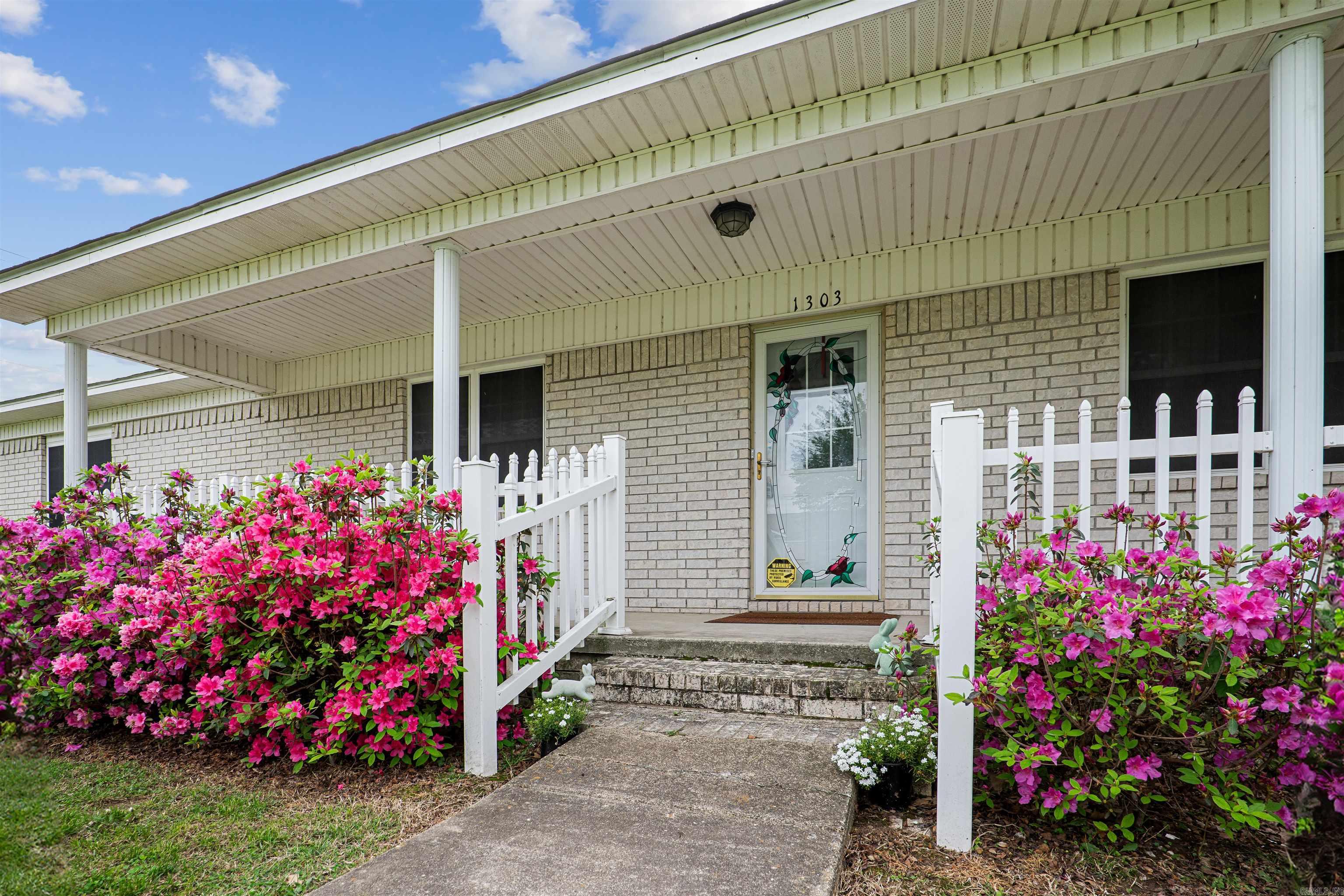 COLONIAL ACRES - Residential