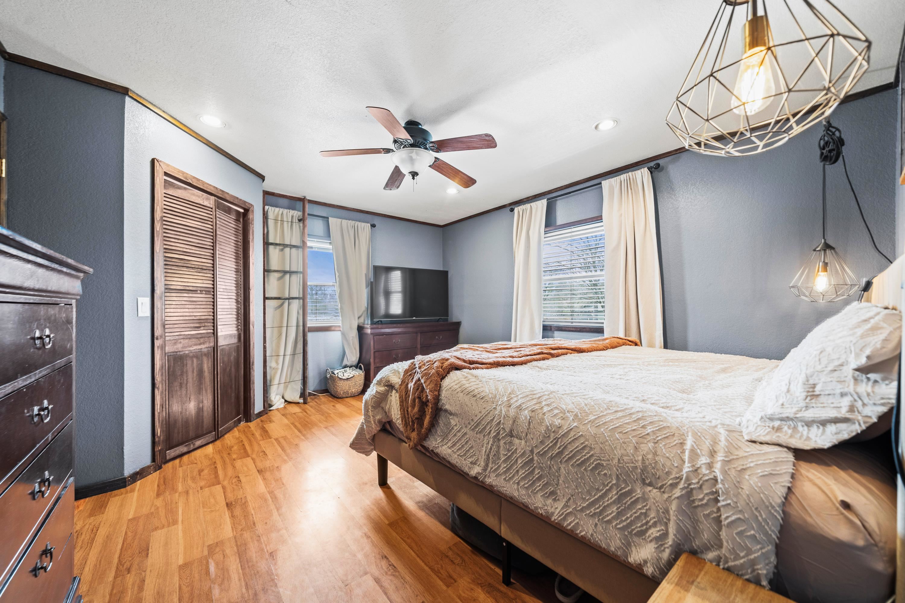 UNPLATTED ACREAGE - Residential