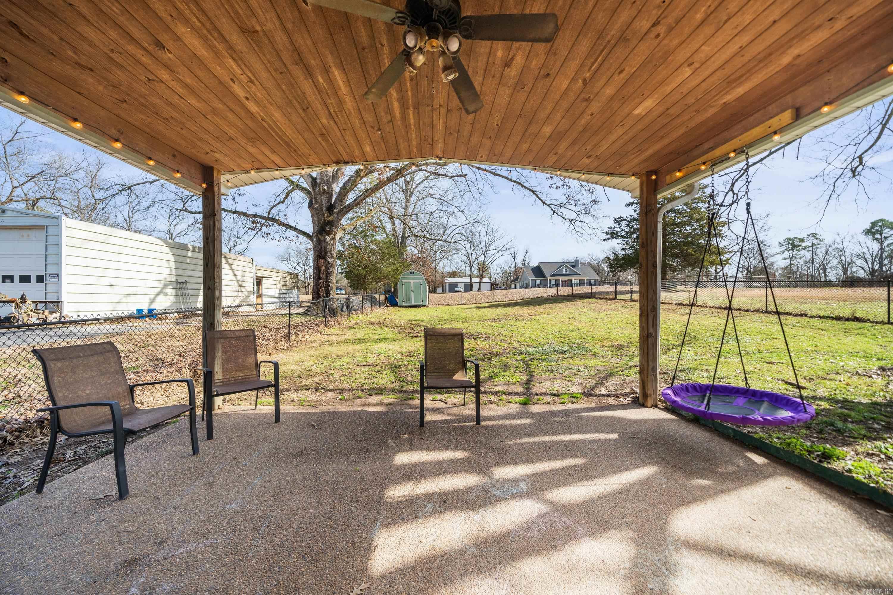 UNPLATTED ACREAGE - Residential