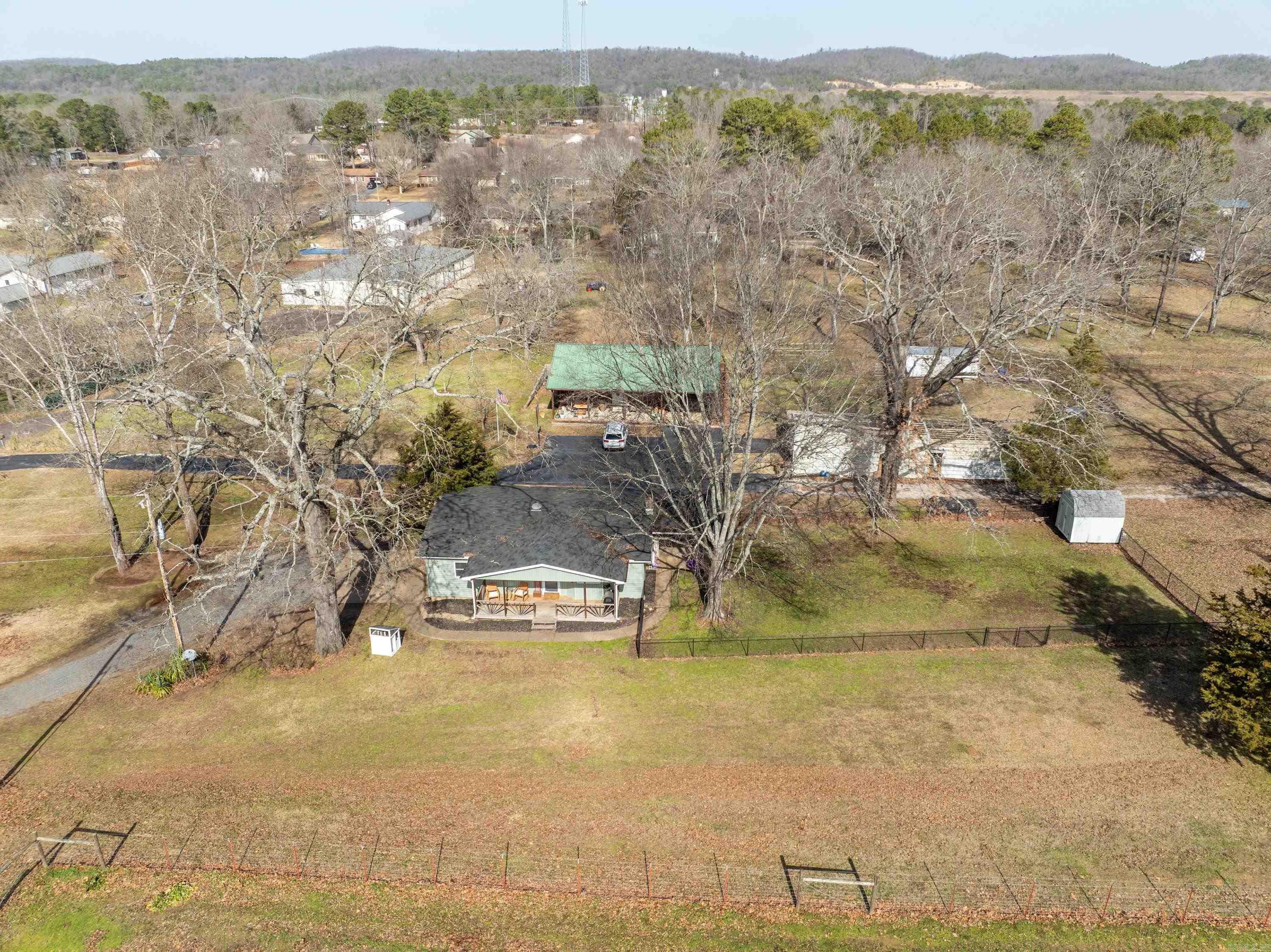 UNPLATTED ACREAGE - Residential