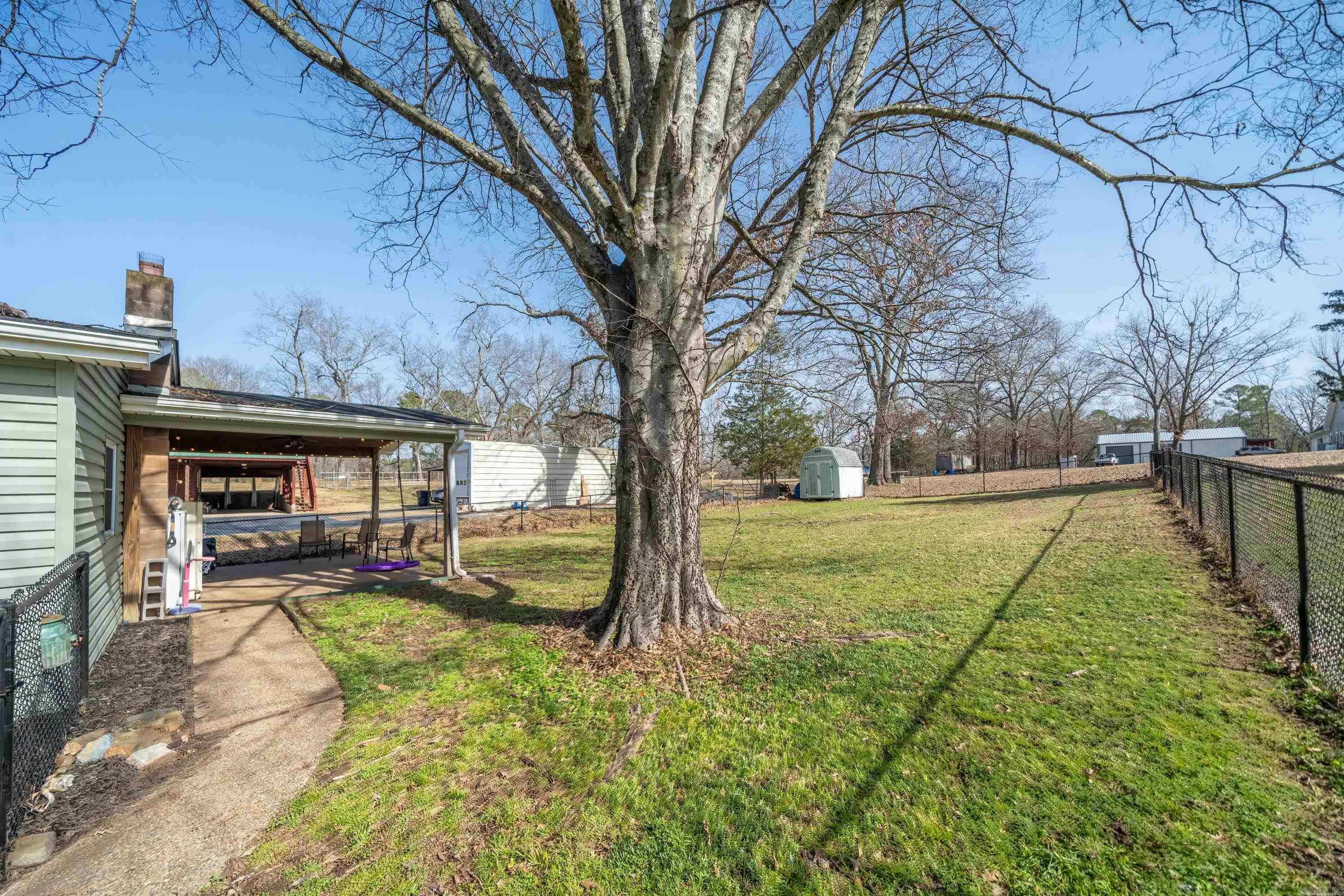 UNPLATTED ACREAGE - Residential