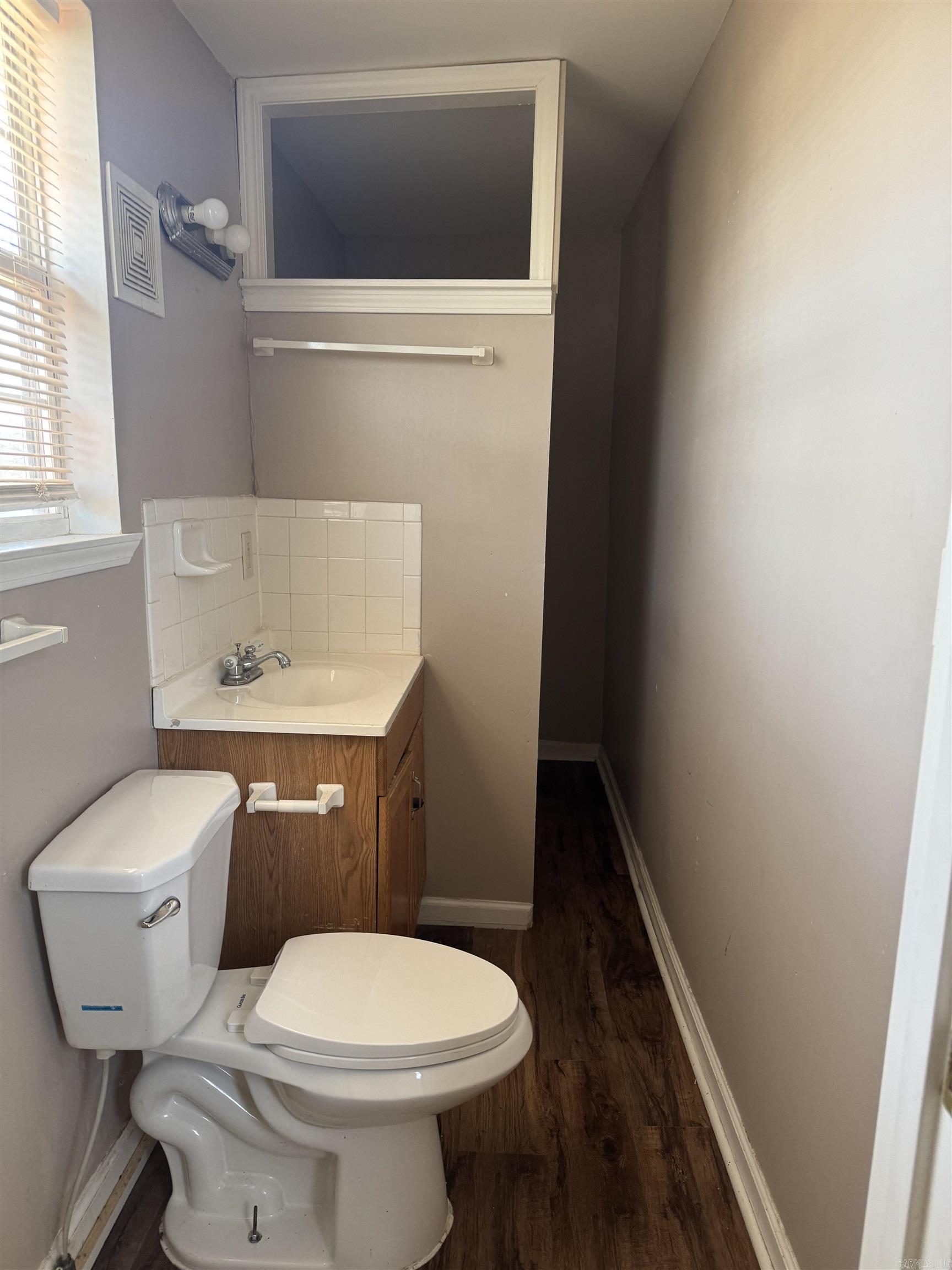 Weldon E Wrights - Residential Income