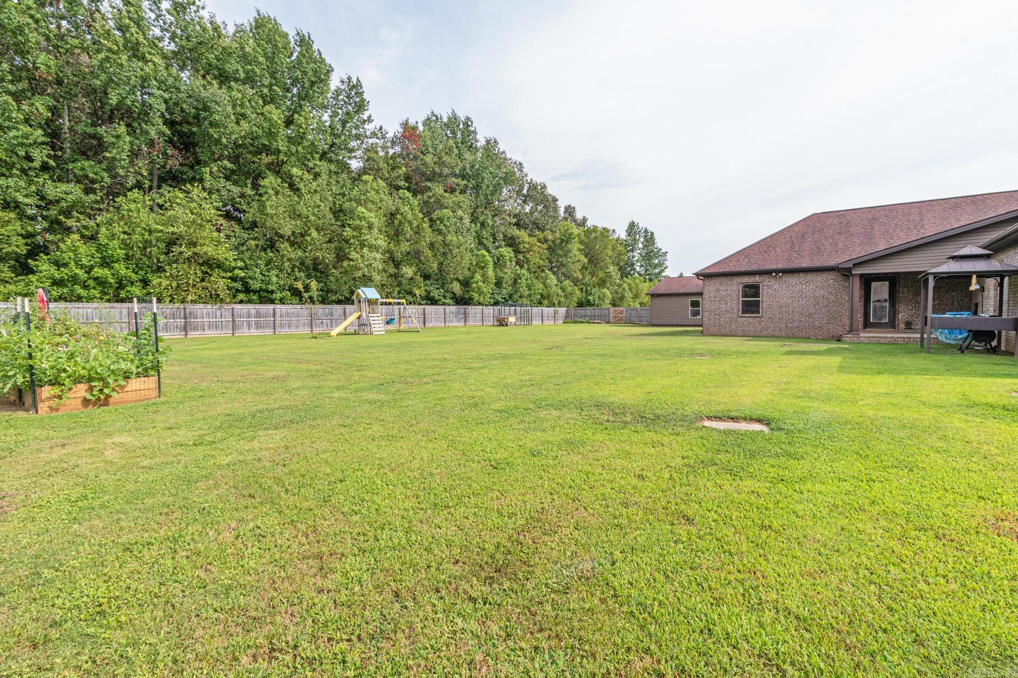 PARKWAY PLANTATION - Residential