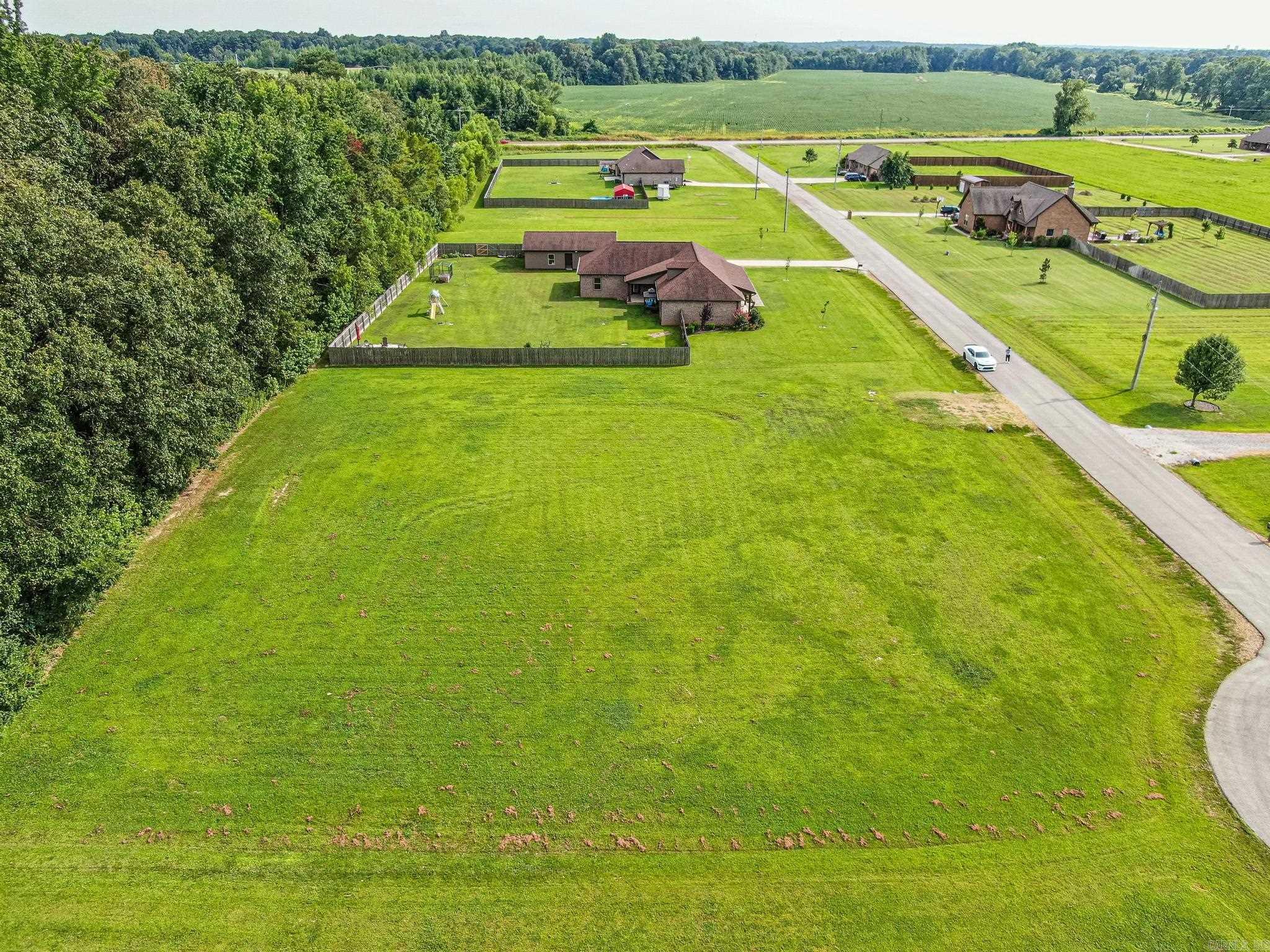 PARKWAY PLANTATION - Residential