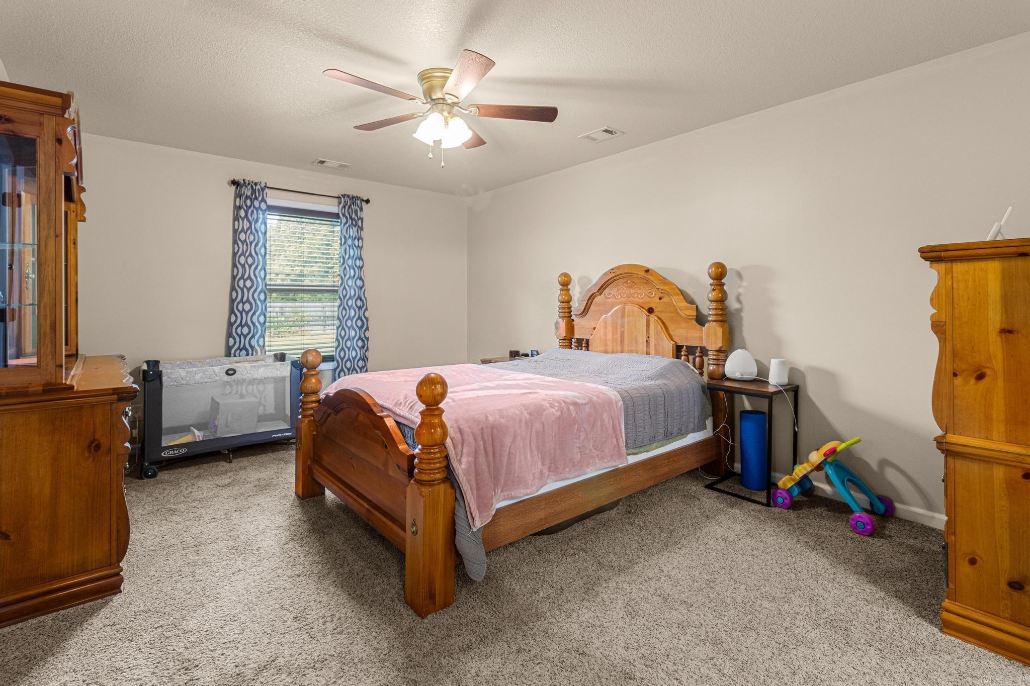 PARKWAY PLANTATION - Residential