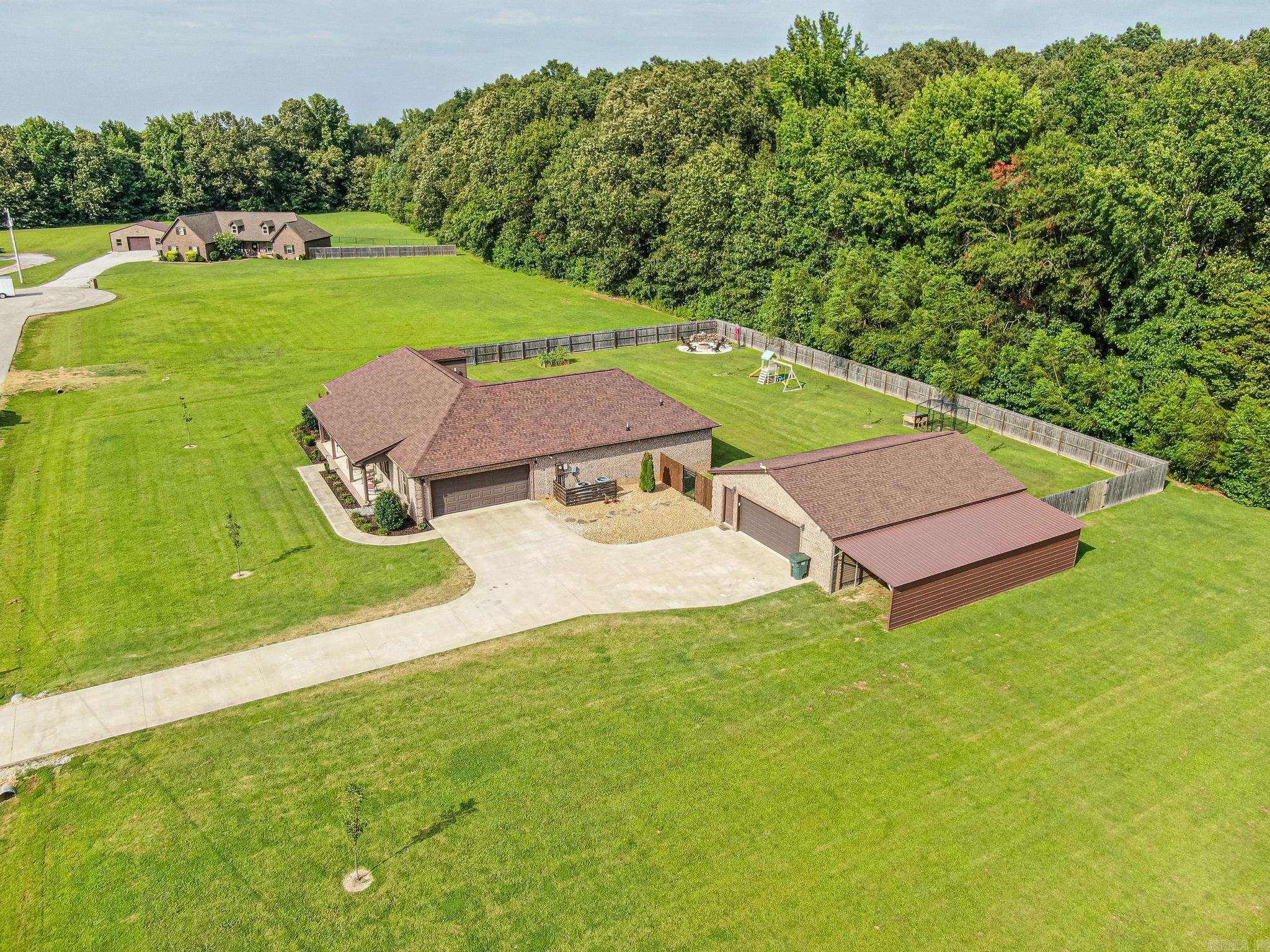 PARKWAY PLANTATION - Residential