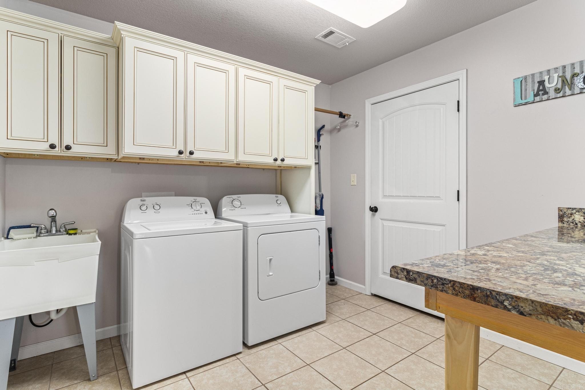 PARKWAY PLANTATION - Residential