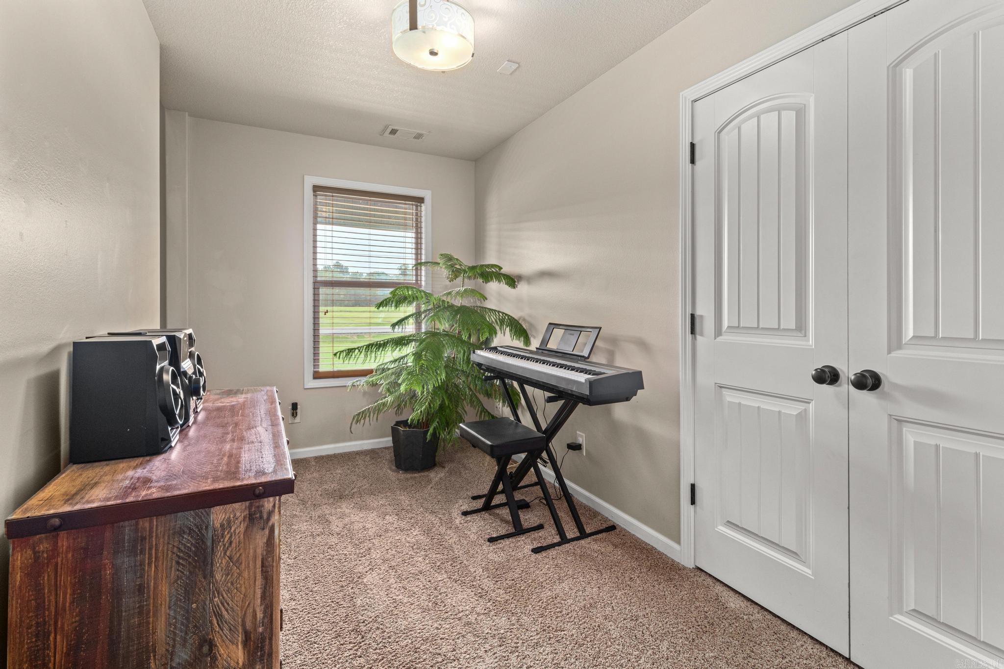 PARKWAY PLANTATION - Residential