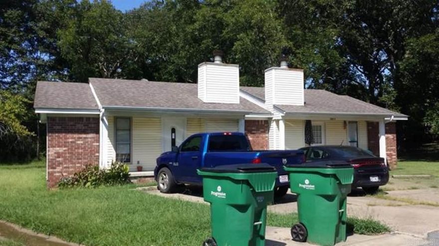 2 bed 1 bath duplex.