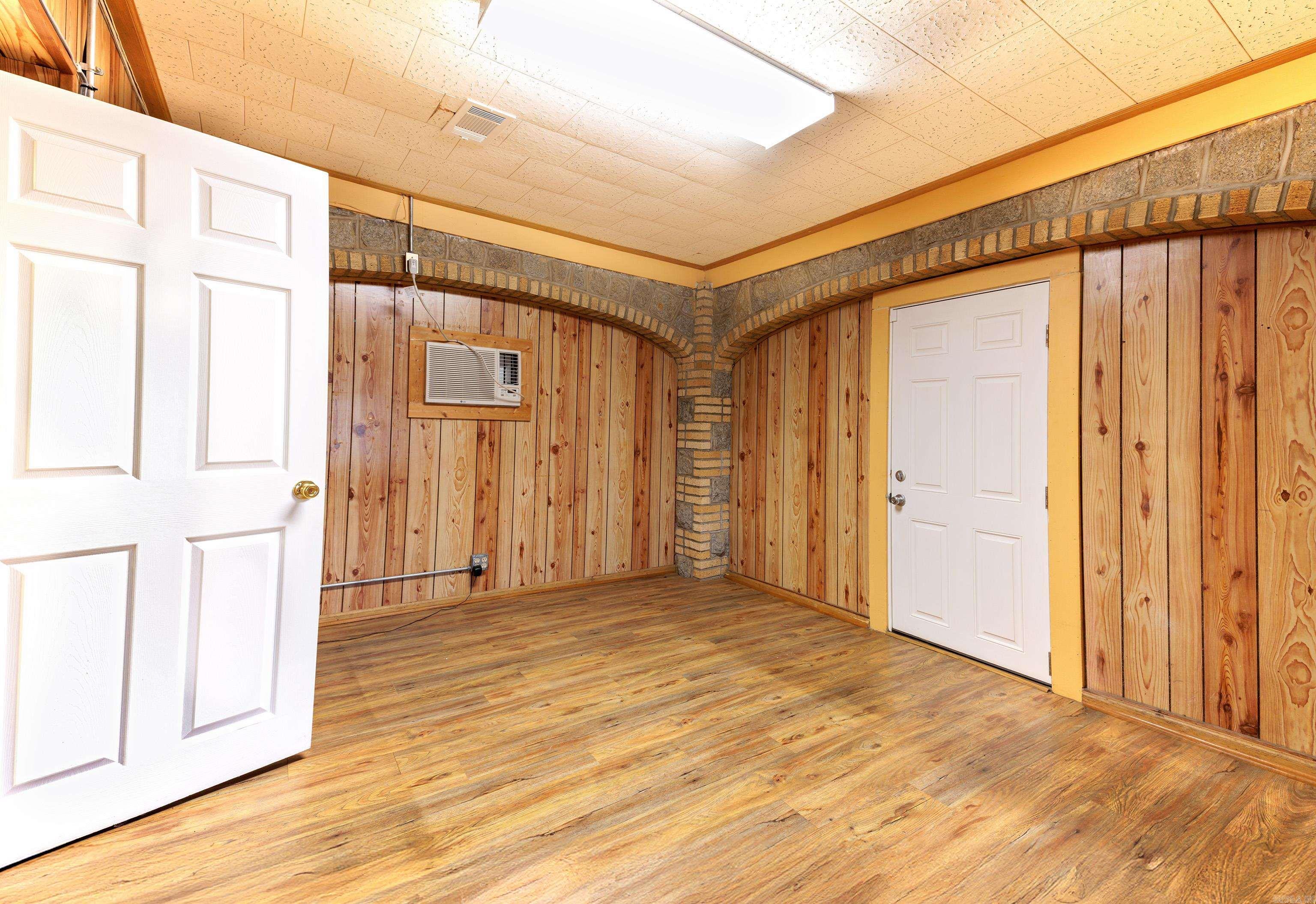 West Haven - Commercial Sale