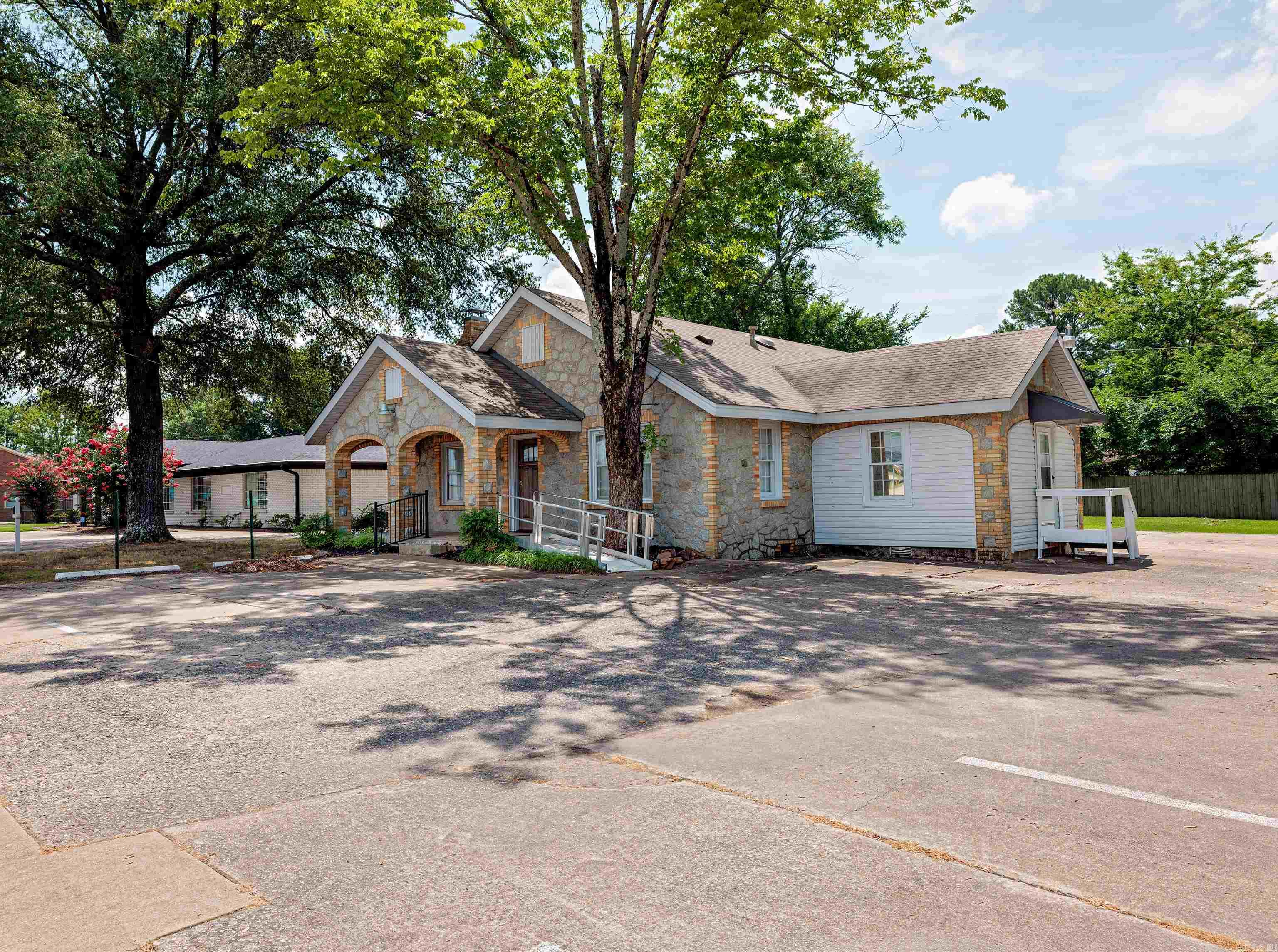 West Haven - Commercial Sale