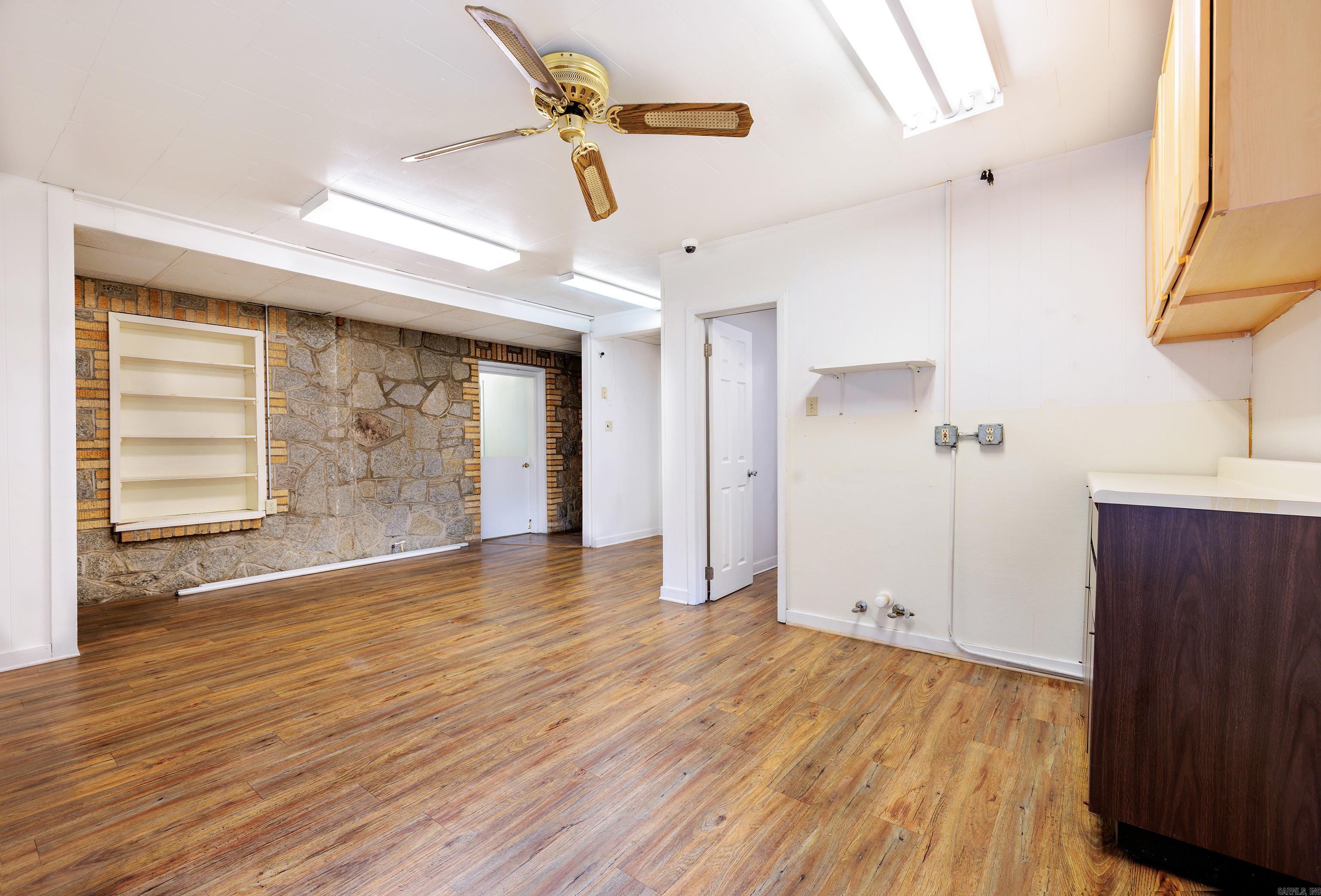 West Haven - Commercial Sale