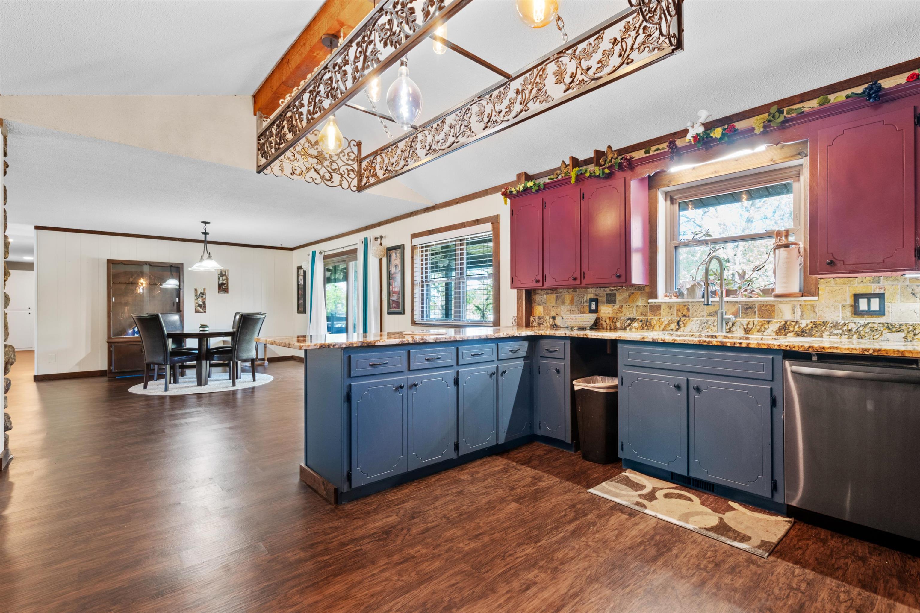 LAKECREST - Residential
