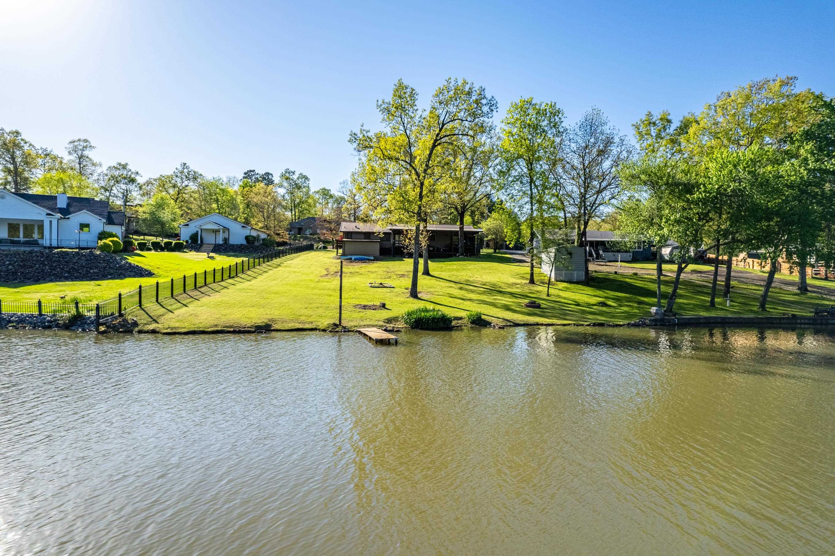 LAKECREST - Residential