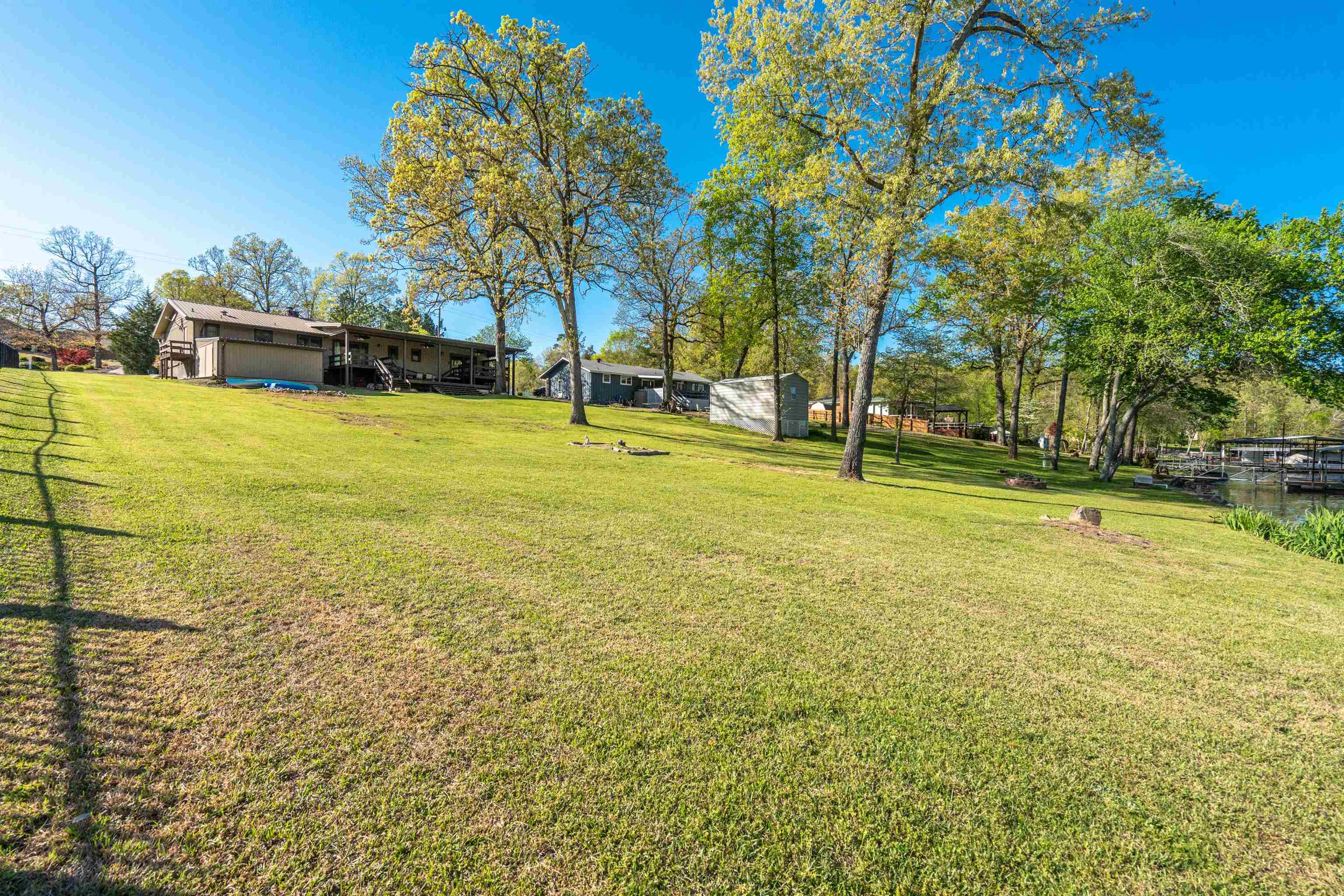 LAKECREST - Residential