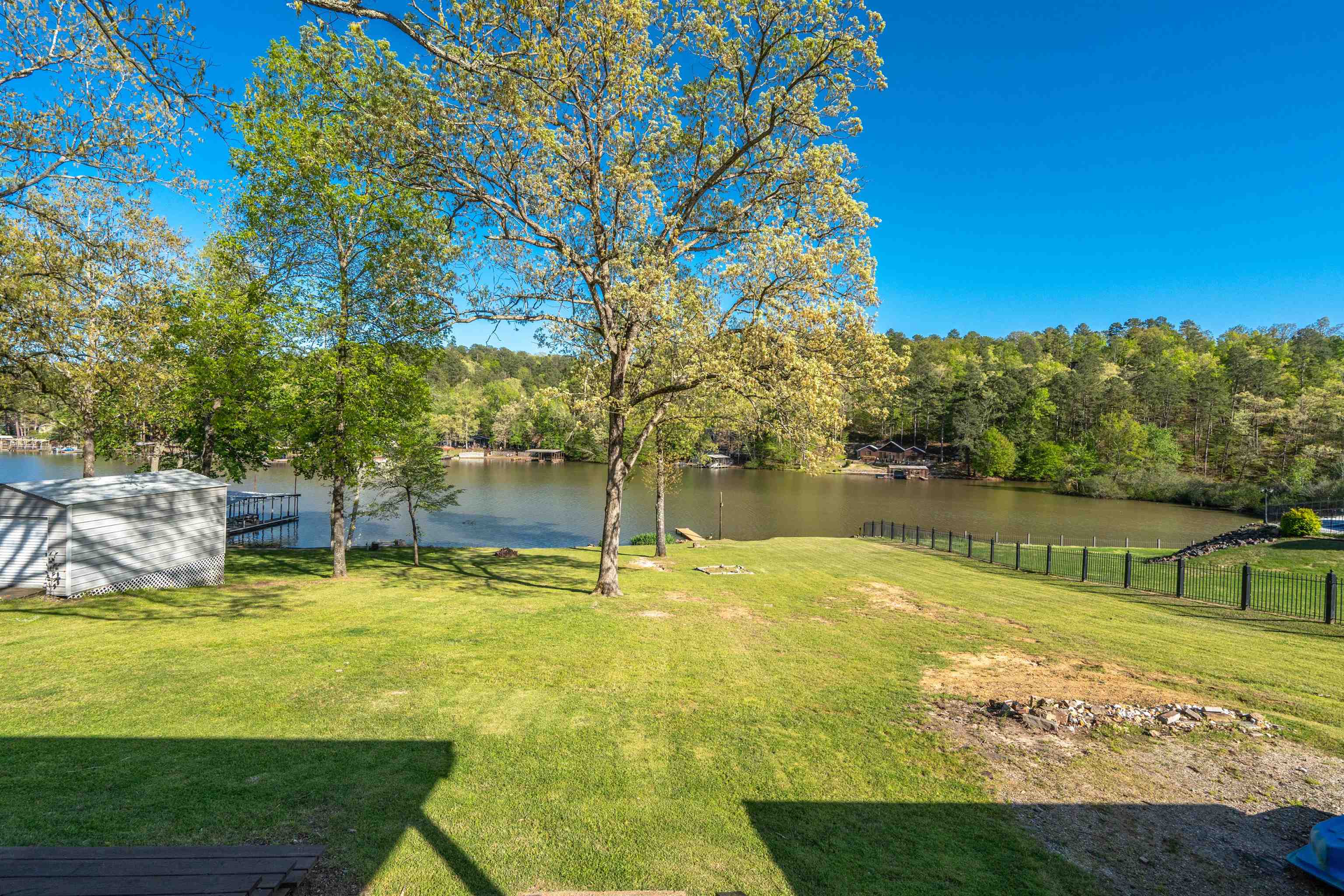 LAKECREST - Residential