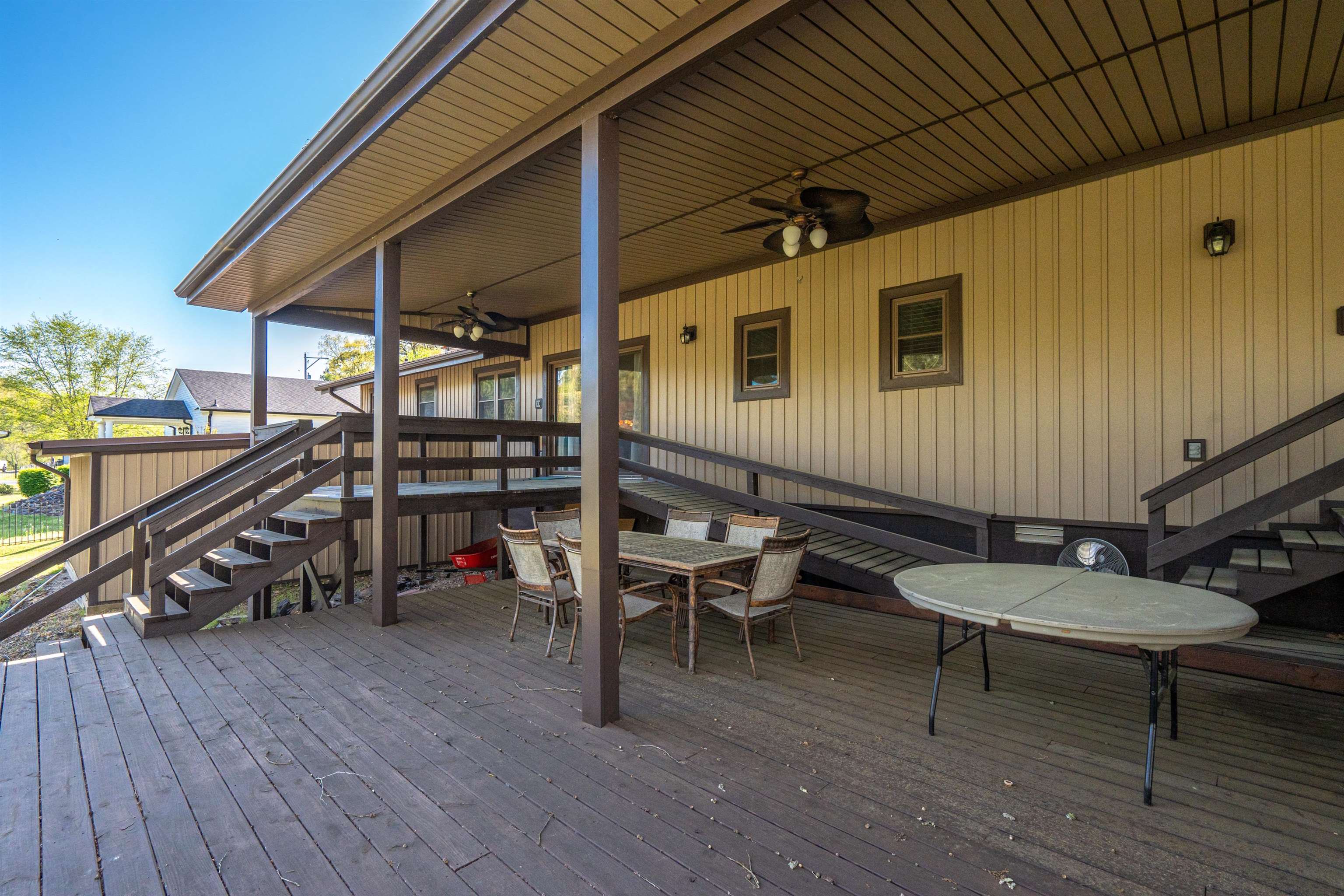 LAKECREST - Residential