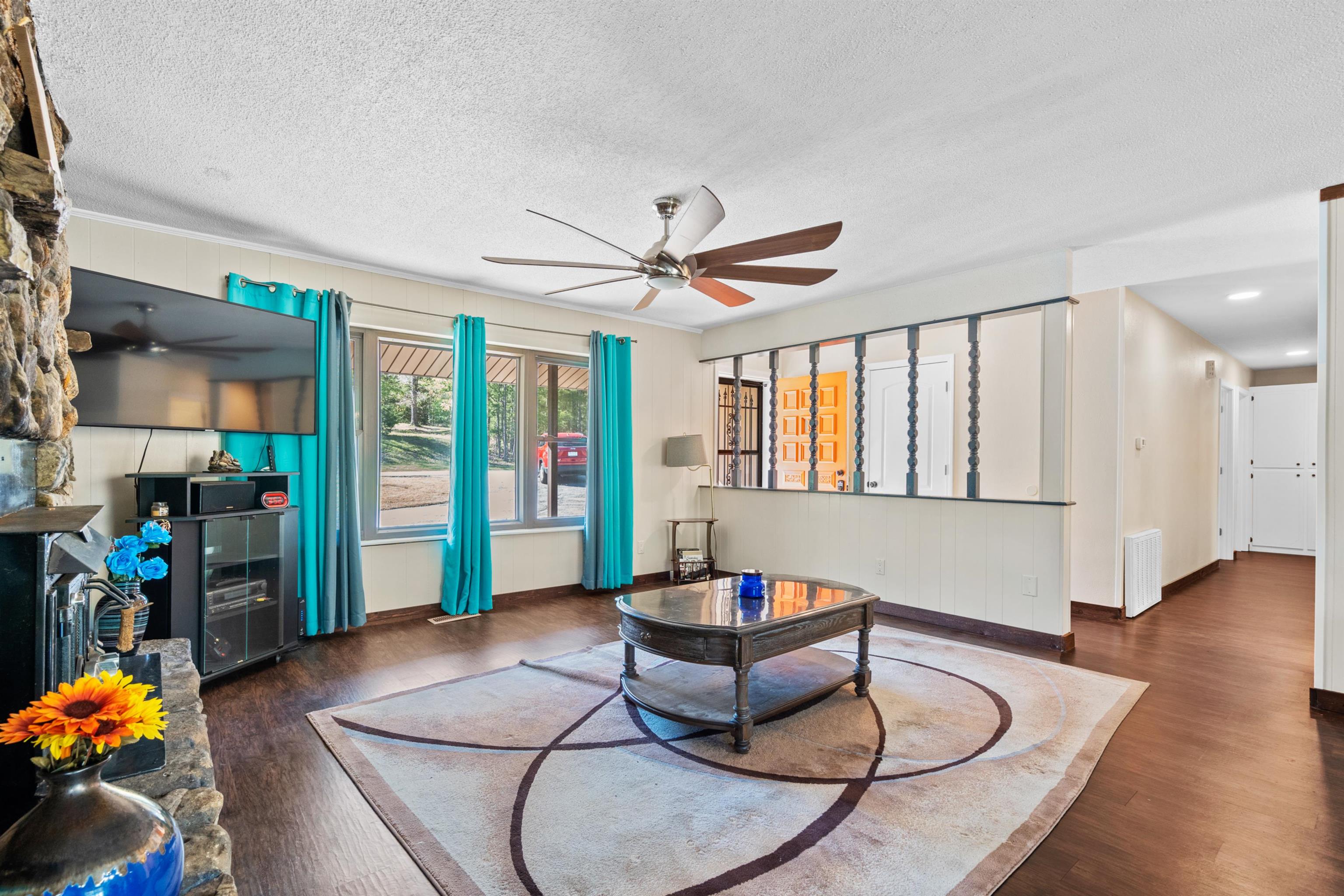 LAKECREST - Residential