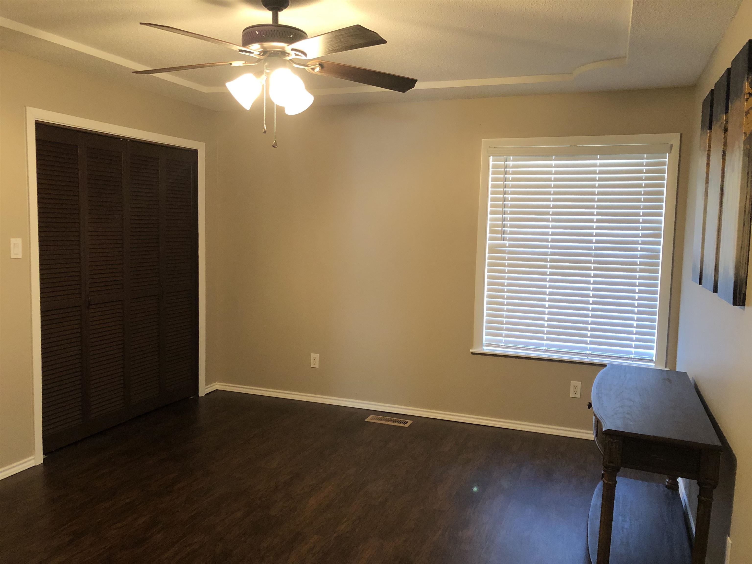 LAKECREST - Residential
