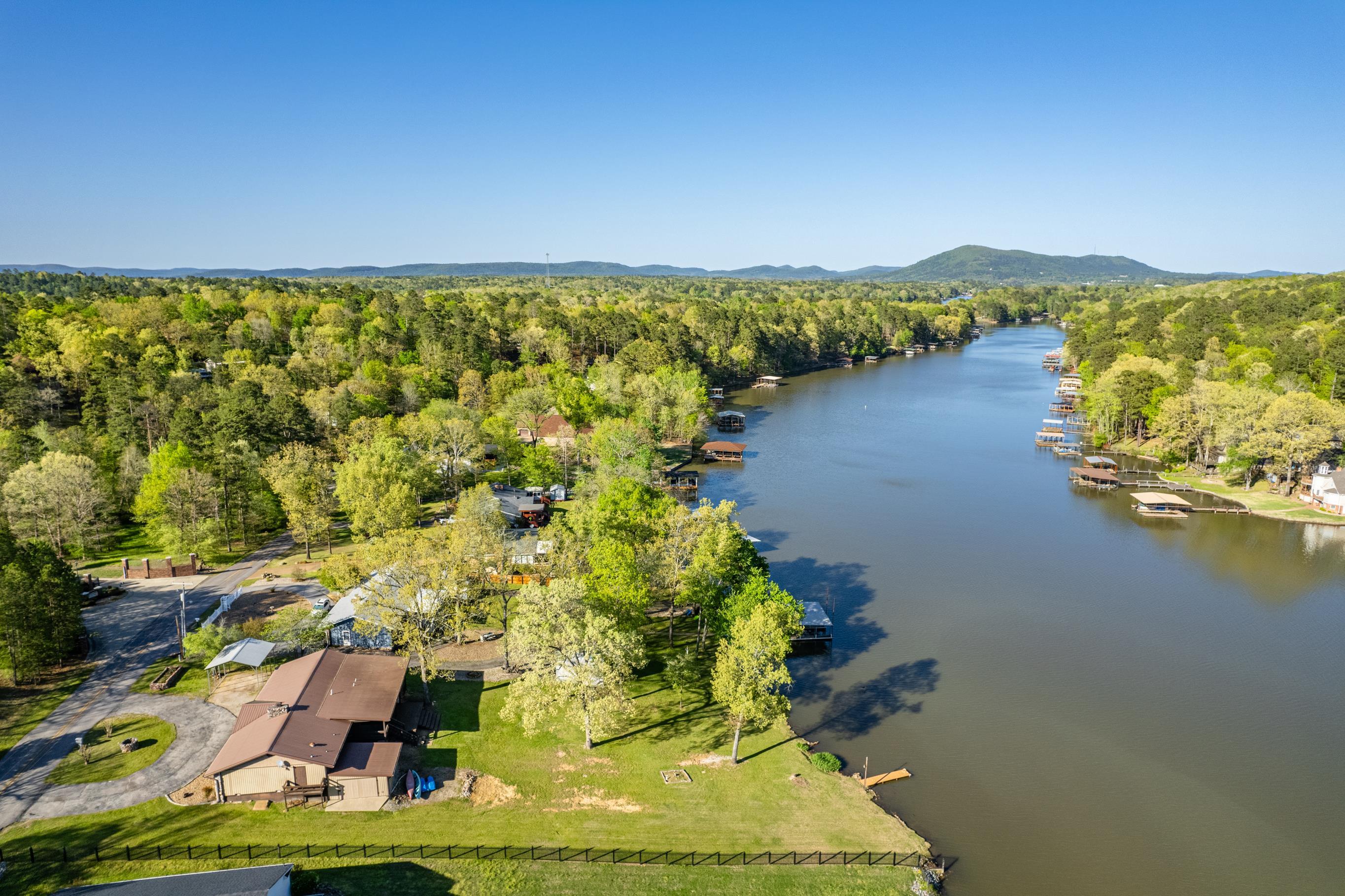 LAKECREST - Residential