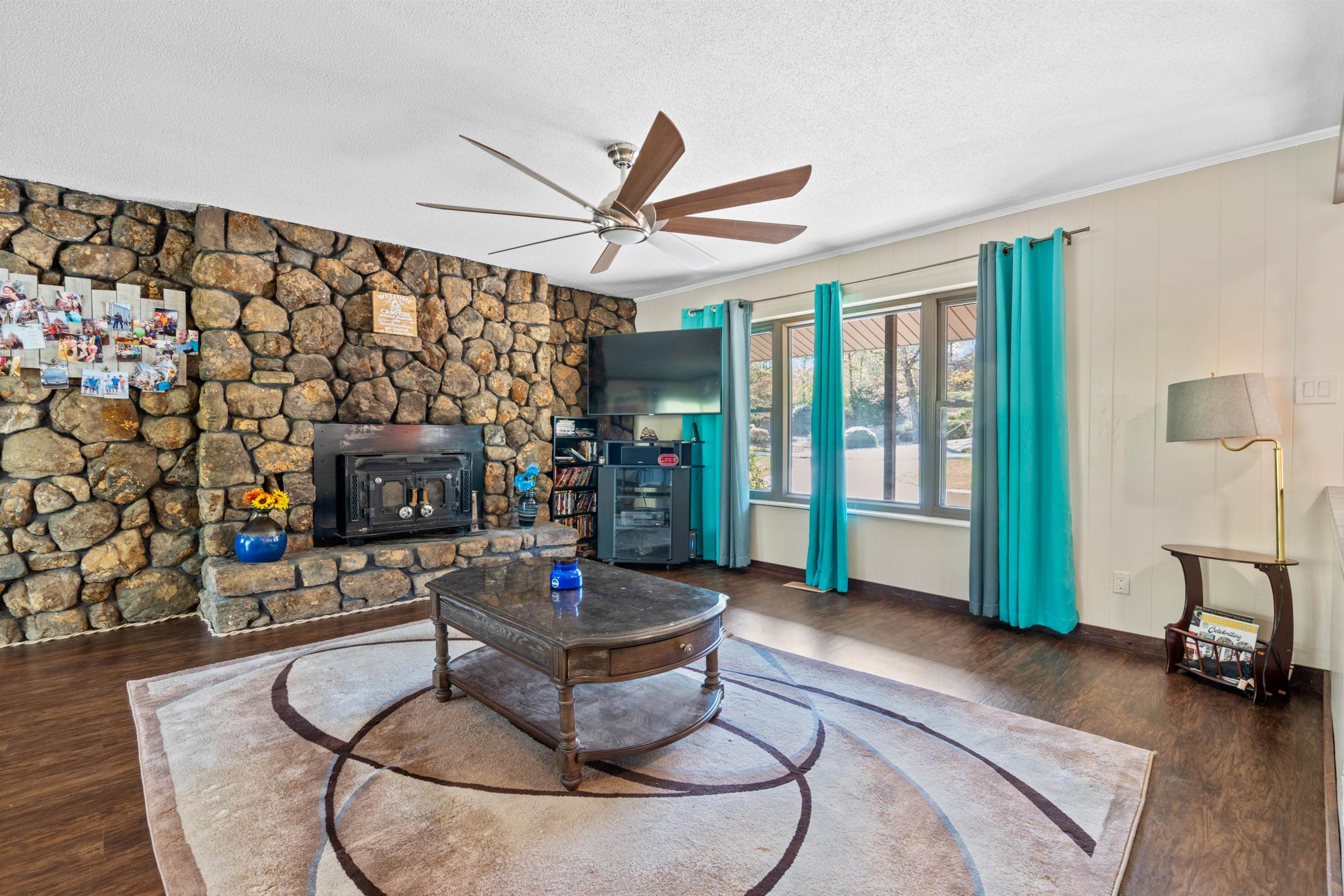 LAKECREST - Residential