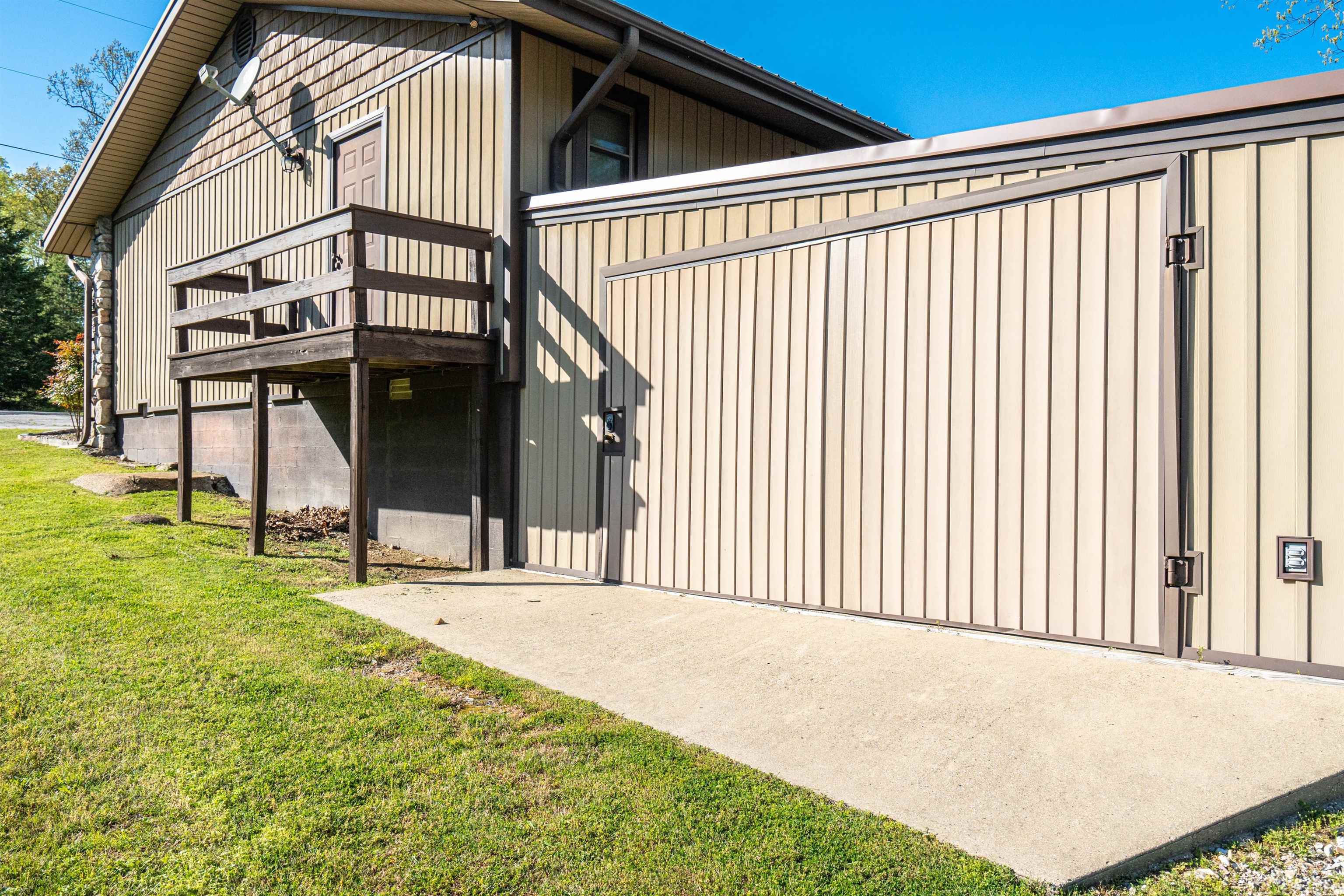 LAKECREST - Residential