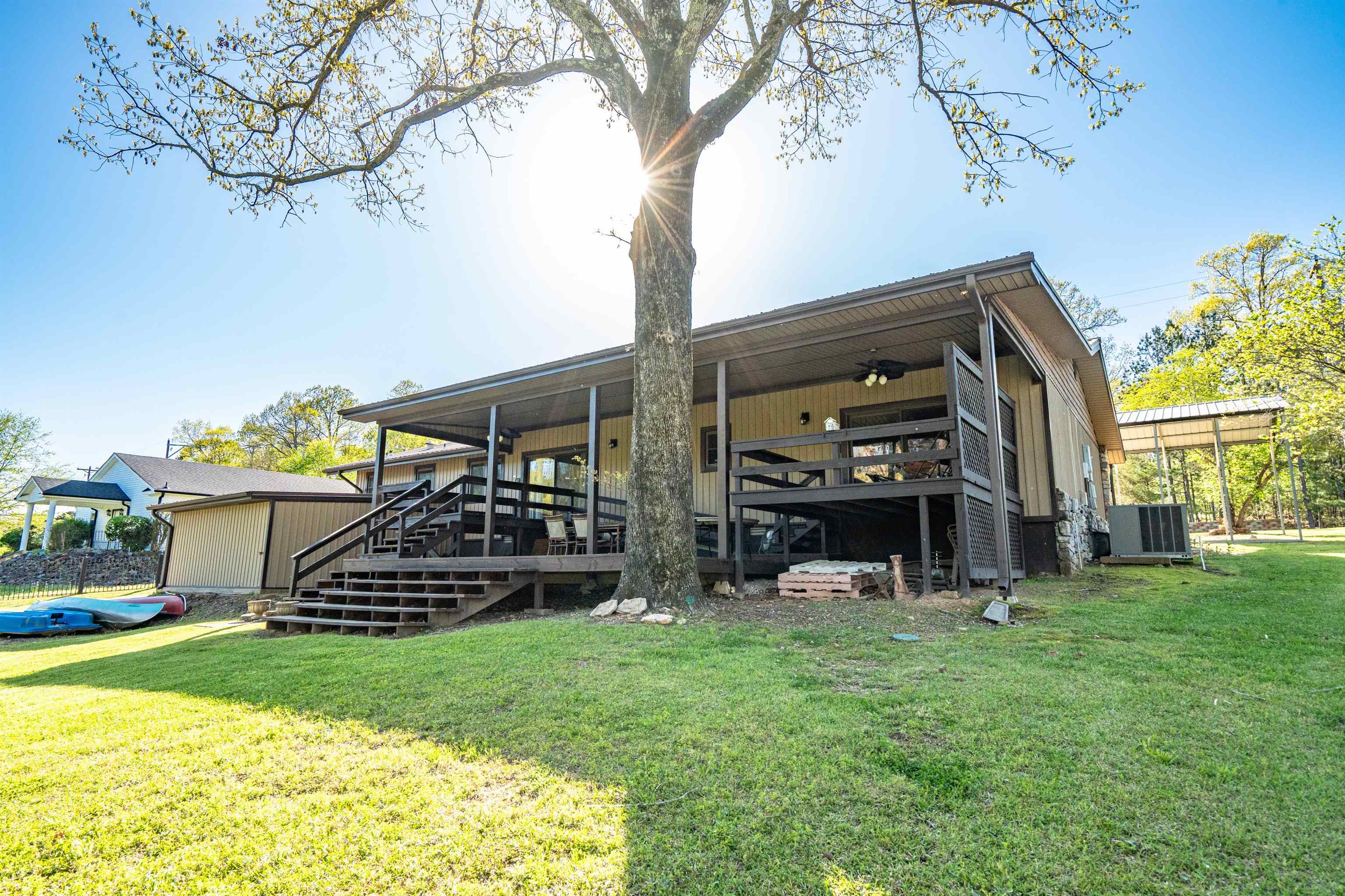 LAKECREST - Residential