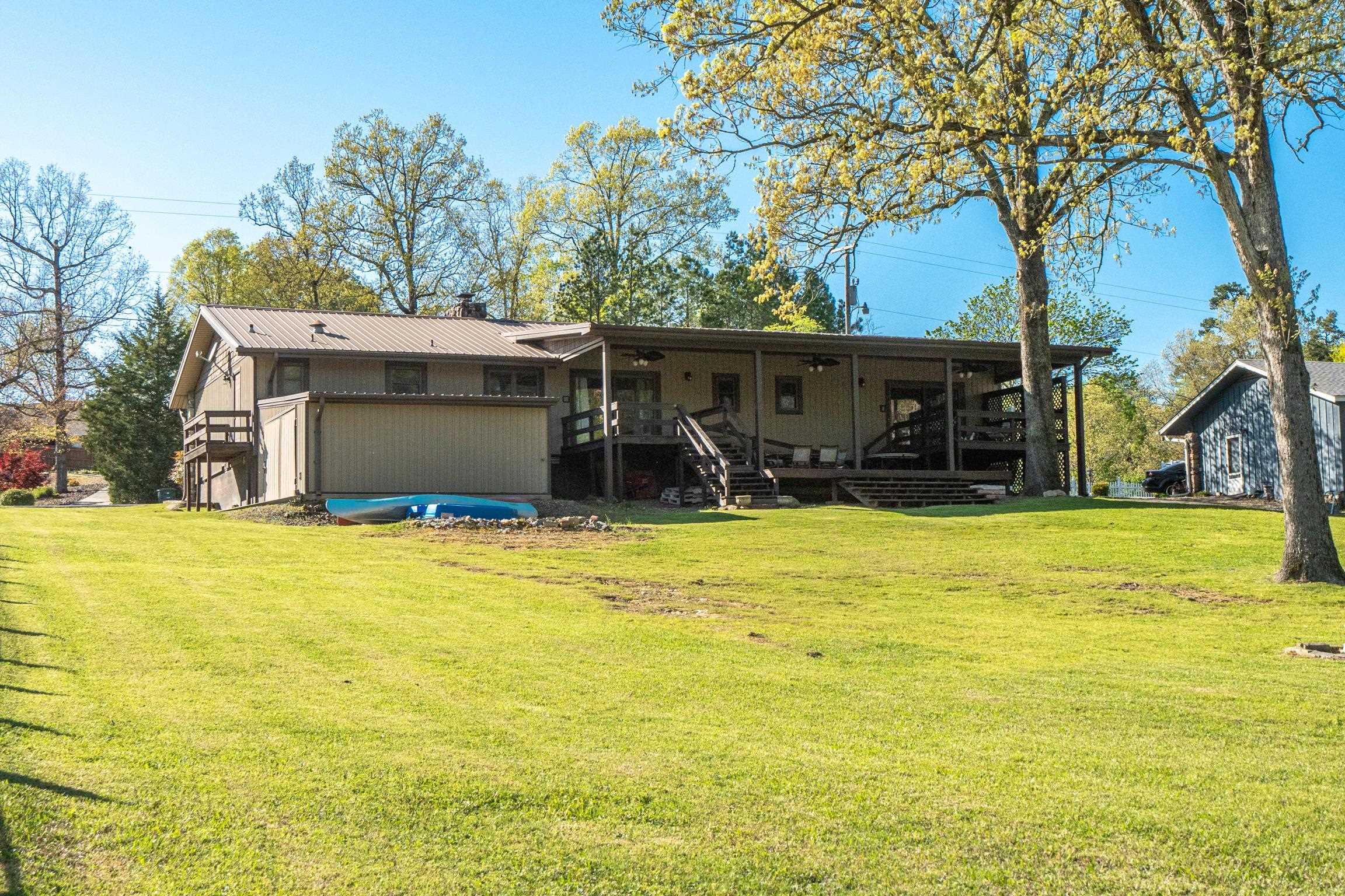 LAKECREST - Residential