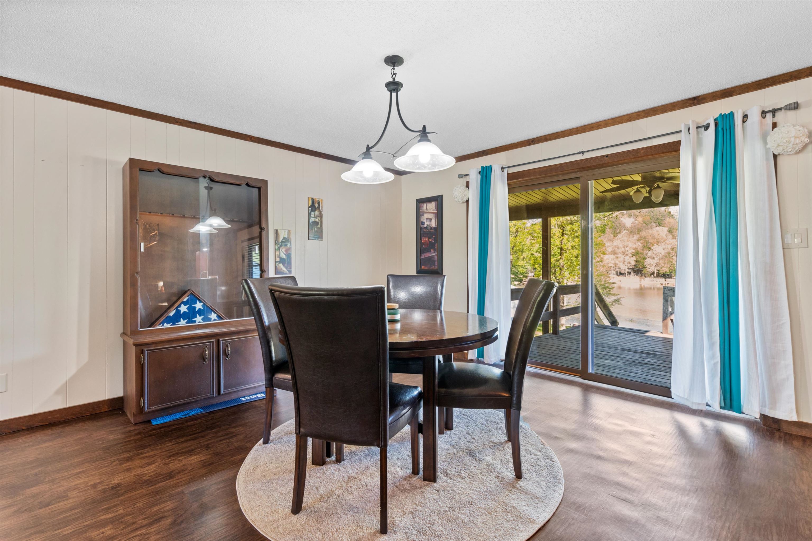 LAKECREST - Residential