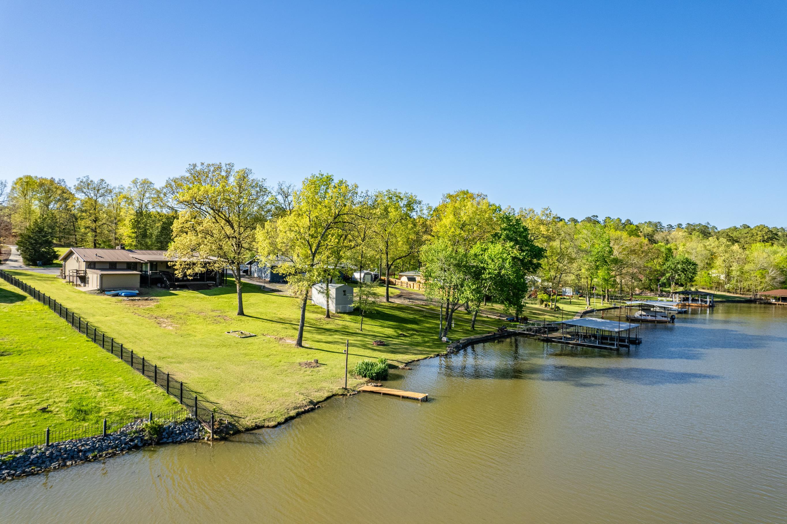 LAKECREST - Residential