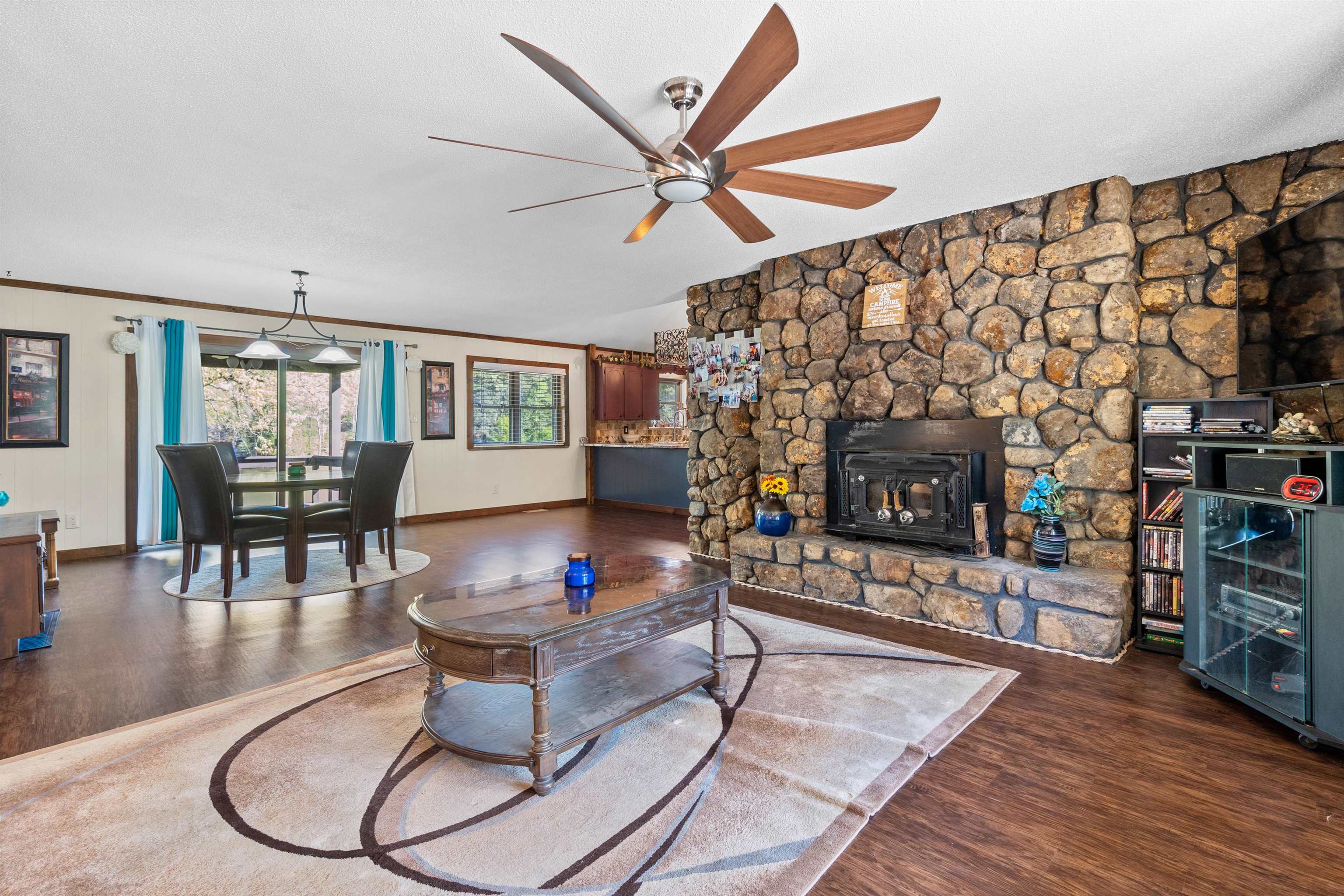 LAKECREST - Residential