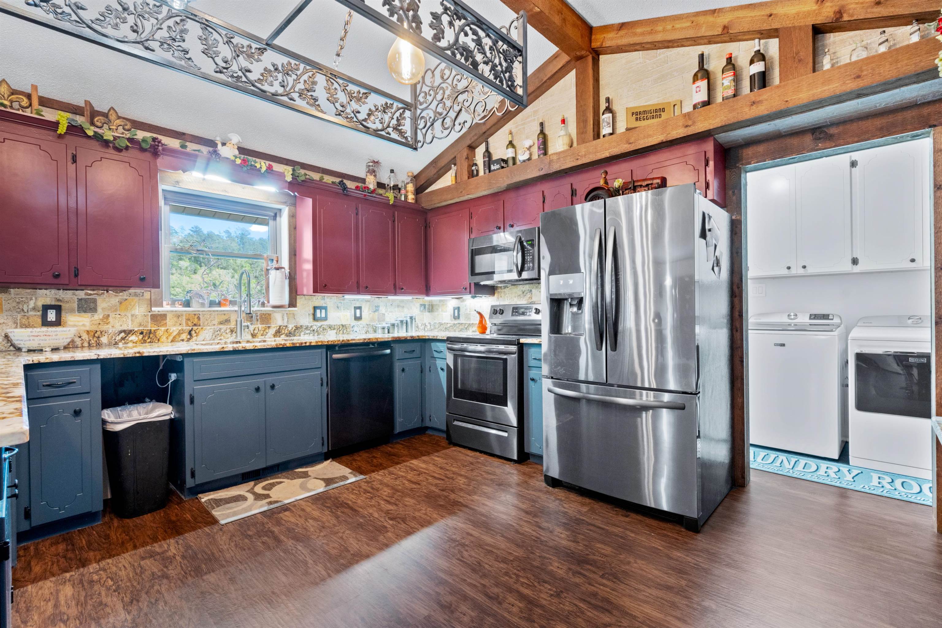 LAKECREST - Residential