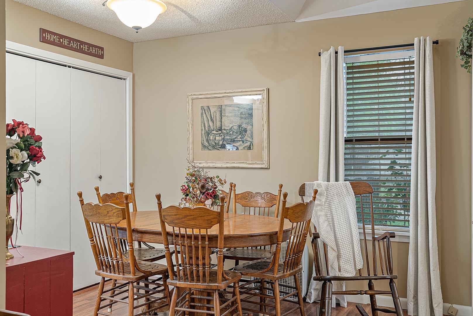 COUNTRY MEADOWS - Residential